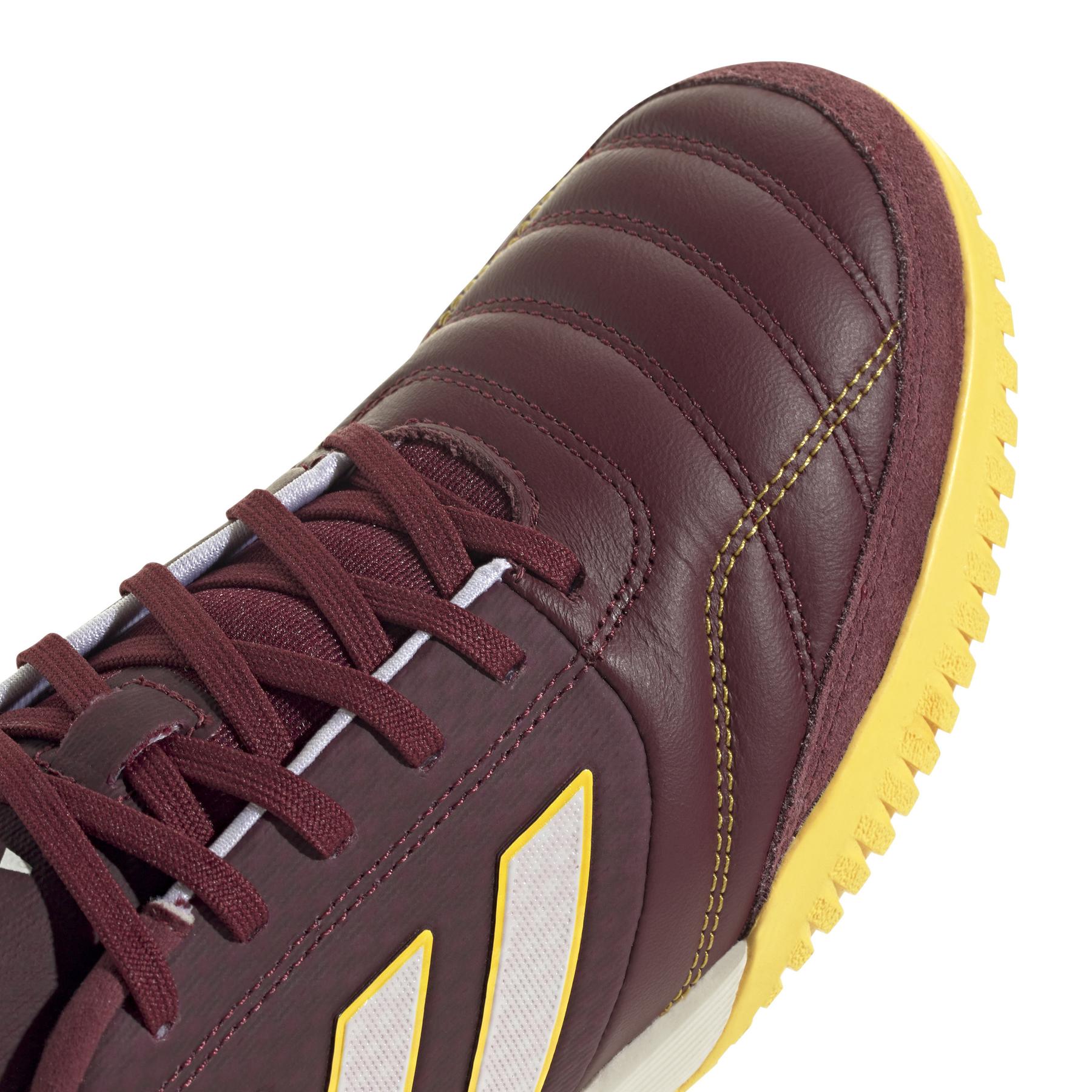 product/a/d/adidas_ie7549_8_footwear_photography_detail_view_2_white.jpg