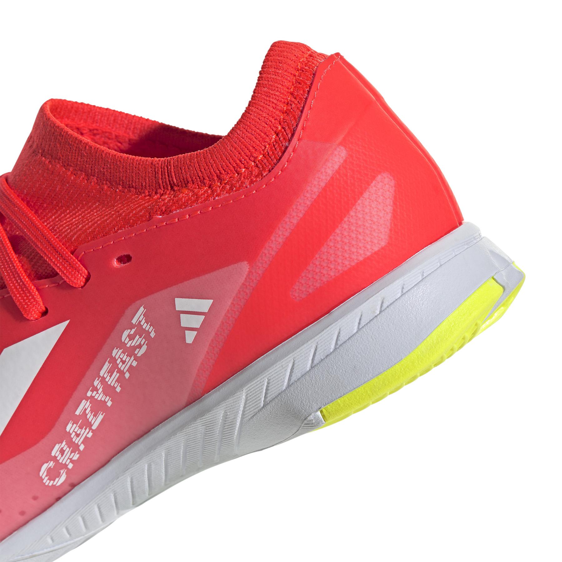 product/a/d/adidas_if0684_7_footwear_photography_detail_view_1_white.jpg