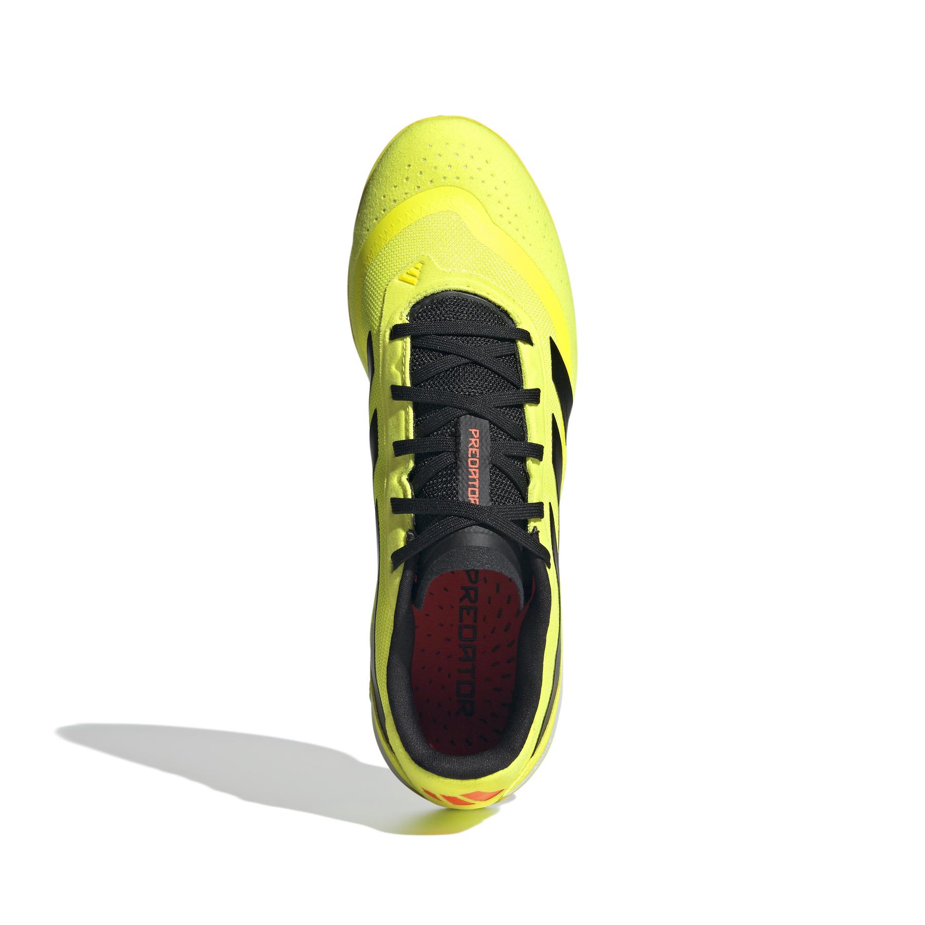 product/a/d/adidas_if5711_2_footwear_photography_top_portrait_view_white-nw091625.jpg