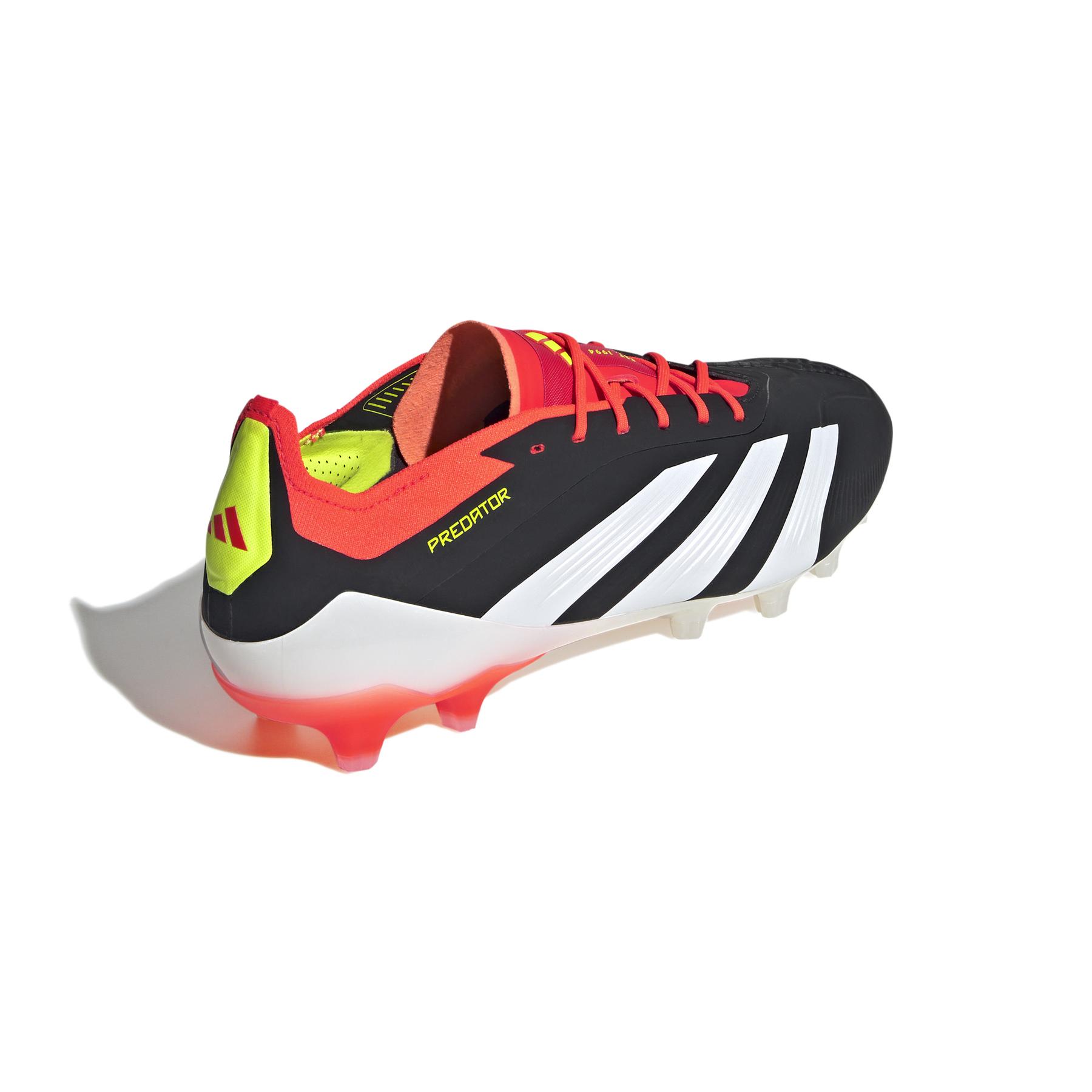 product/a/d/adidas_ig5453_6_footwear_photography_back_lateral_top_view_white-030824.jpg