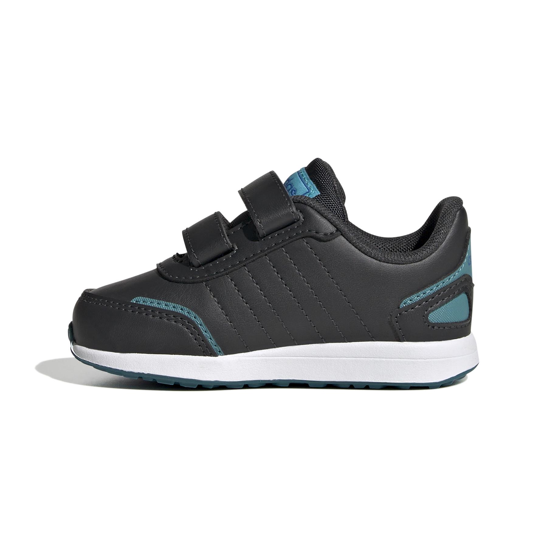 product/a/d/adidas_ig9644_5_footwear_photography_side_medial_center_view_white-nw052424.jpg