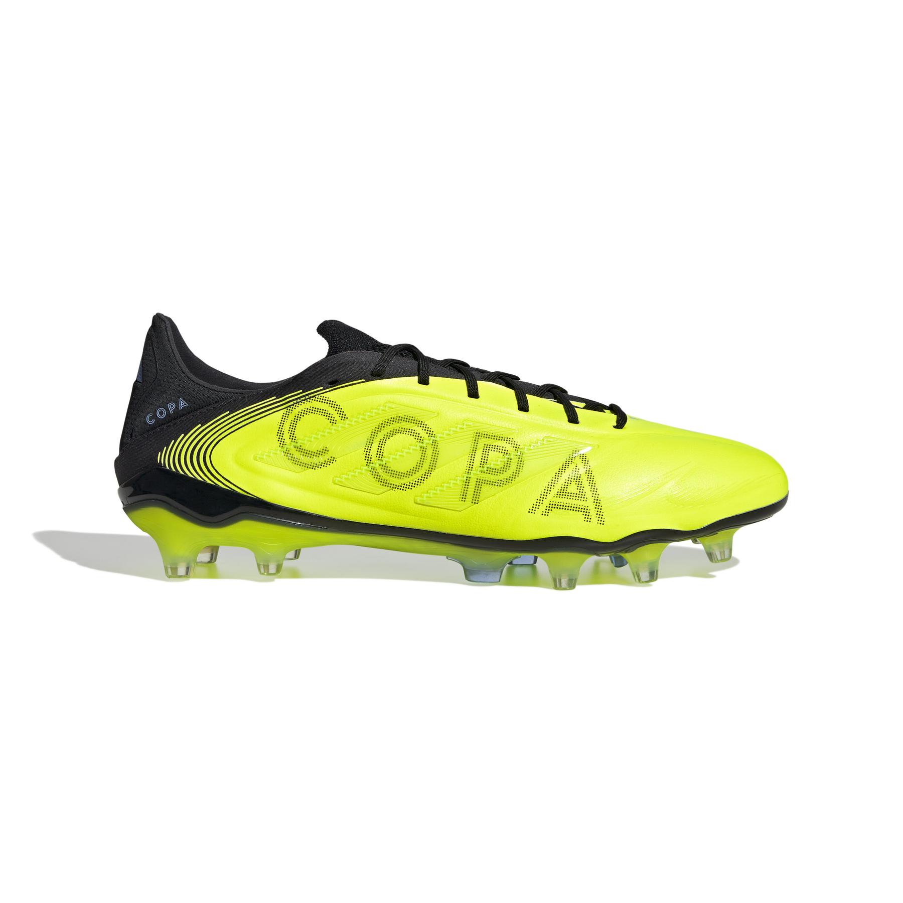 product/a/d/adidas_ih0072_1_footwear_photography_side_lateral_center_view_white.jpg