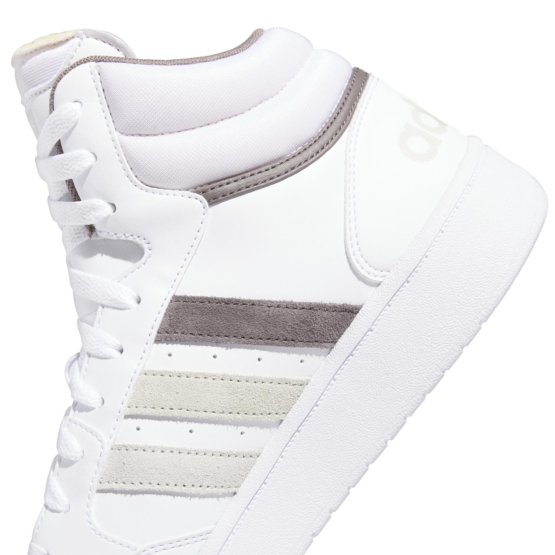 product/a/d/adidas_ih0162_8_footwear_photography_detail_view_1_white.jpg
