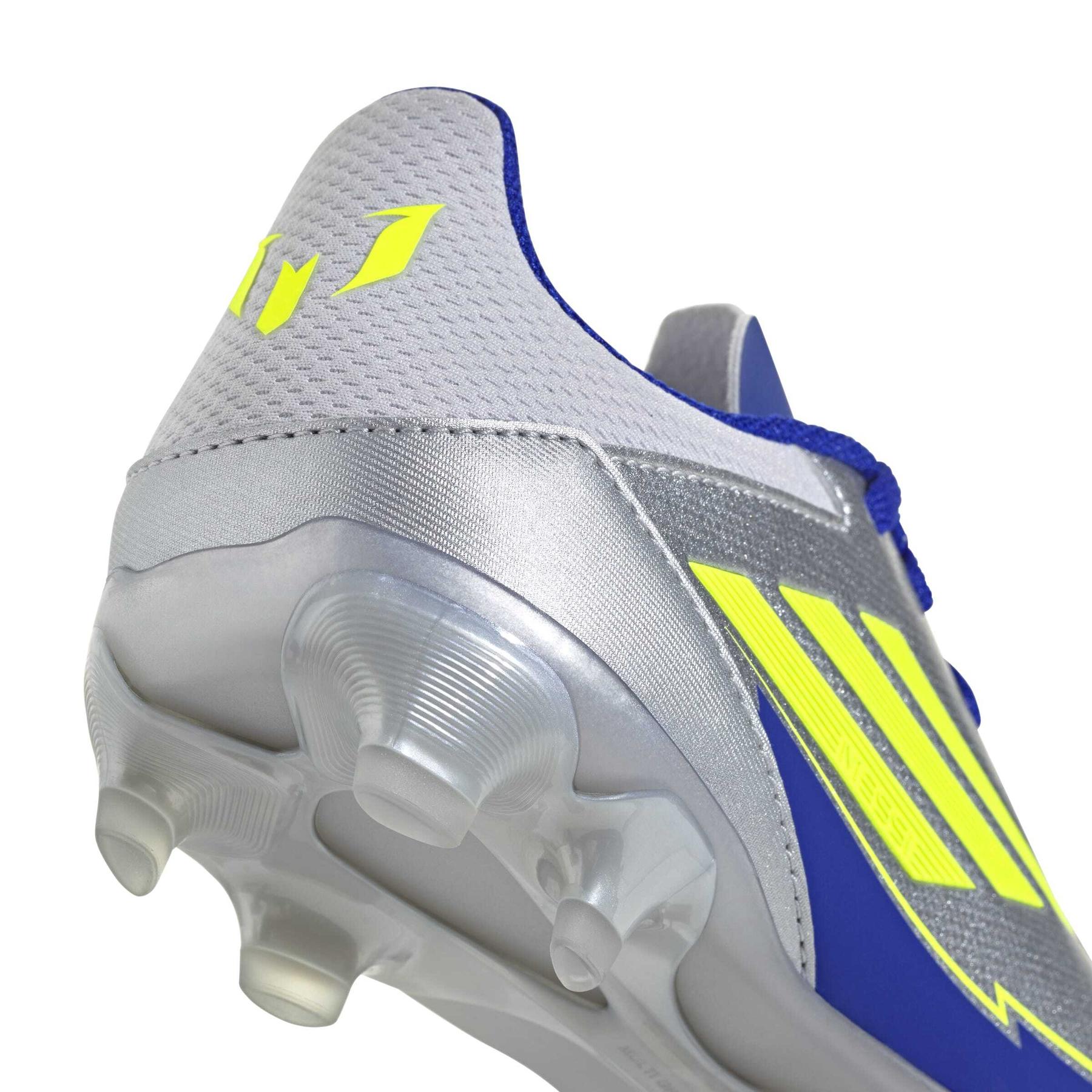product/a/d/adidas_ih0920_7_footwear_photography_detail_view_1_white-nw091625.jpg