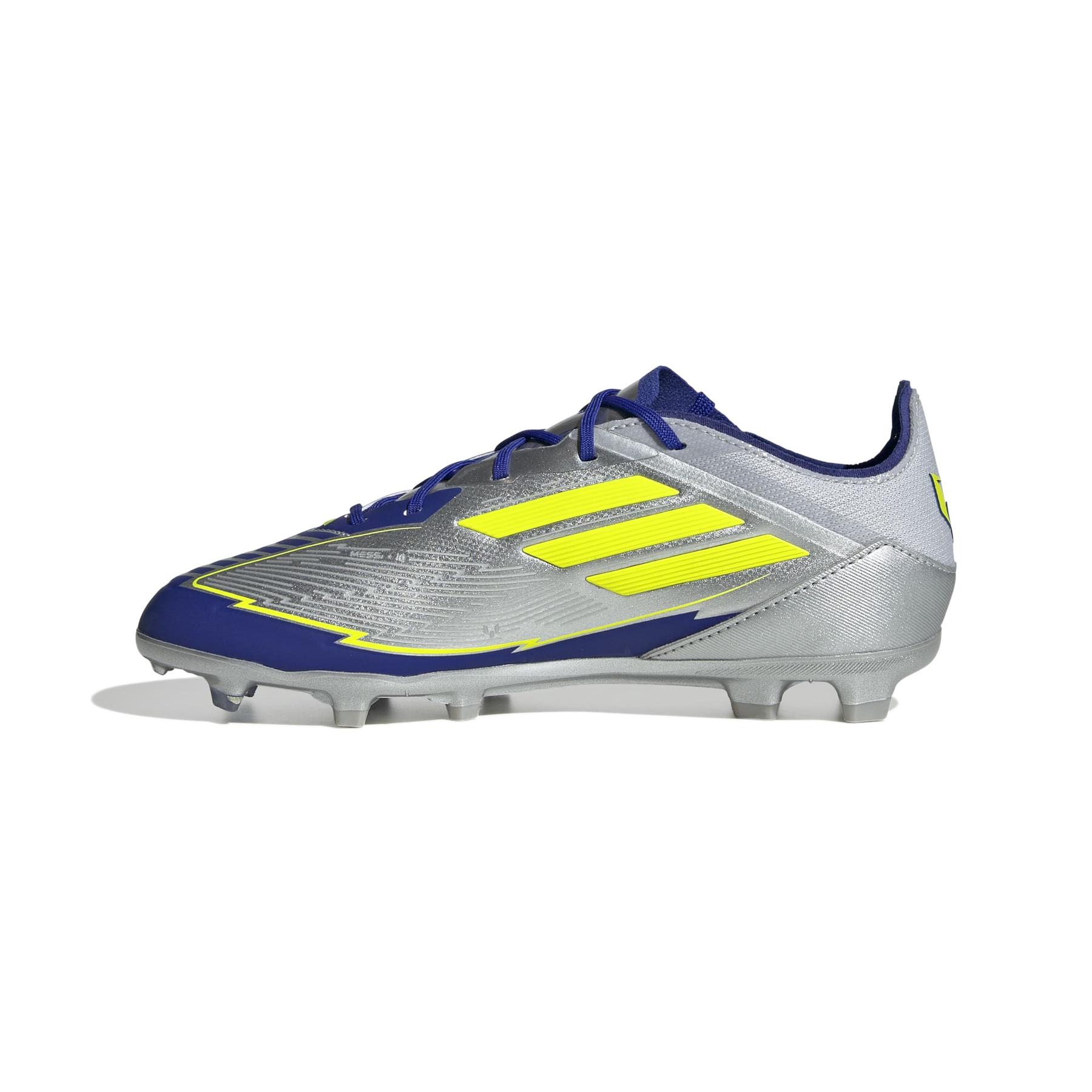 product/a/d/adidas_ih0921_4_footwear_photography_side_medial_center_view_white-nw091625.jpg