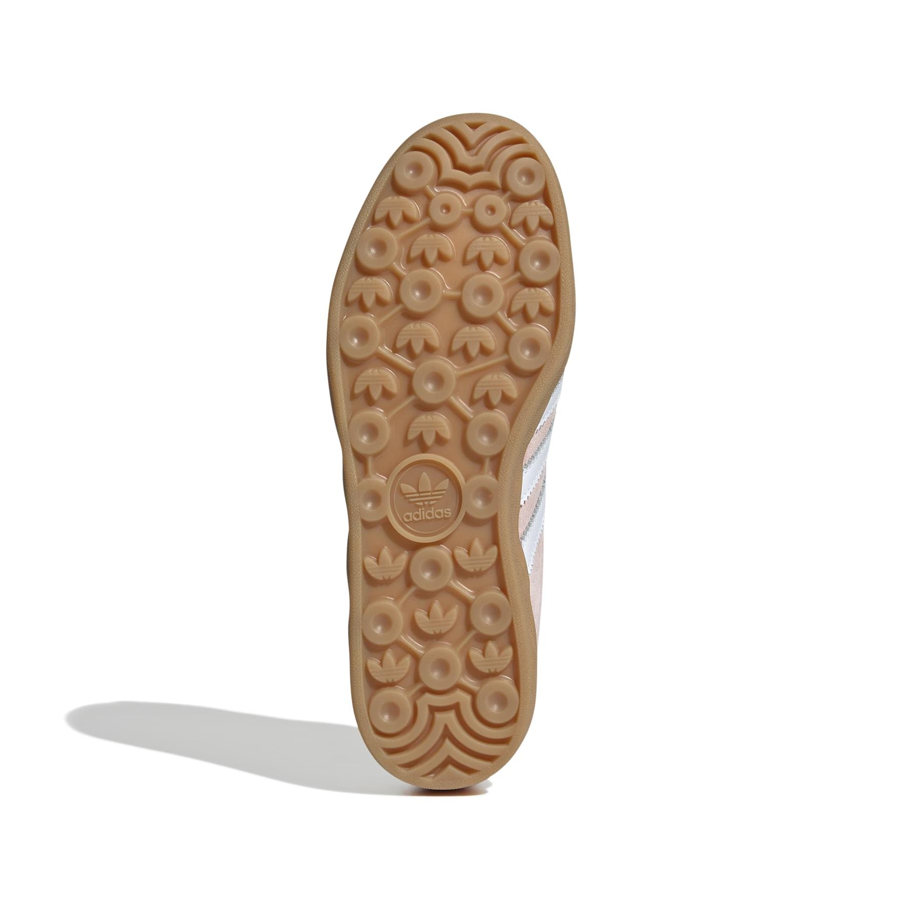product/a/d/adidas_ih5484_4_footwear_photography_bottom_view_white.jpg