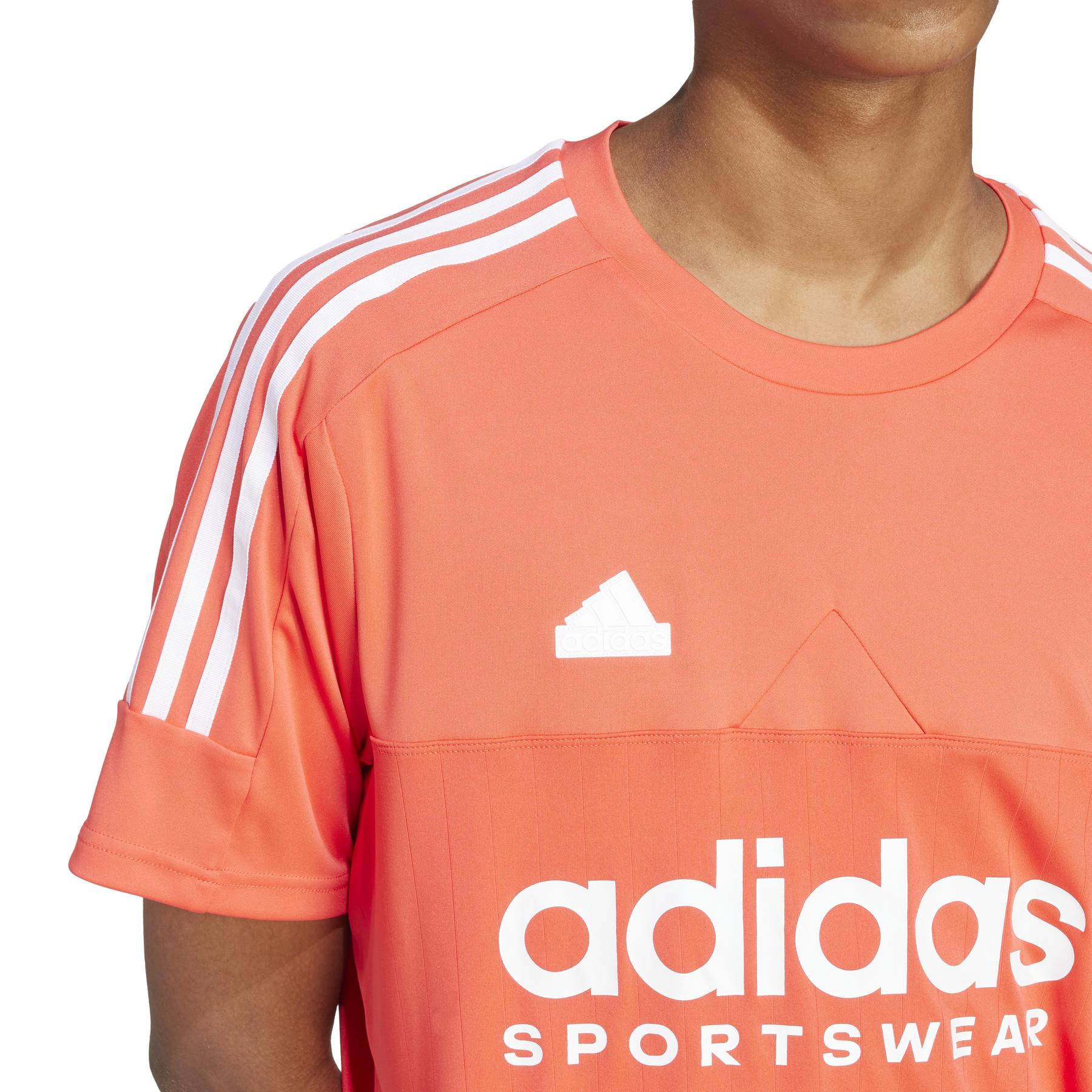 product/a/d/adidas_il5662_7_apparel_on_model_detail_view_1_white-nw052224.jpg