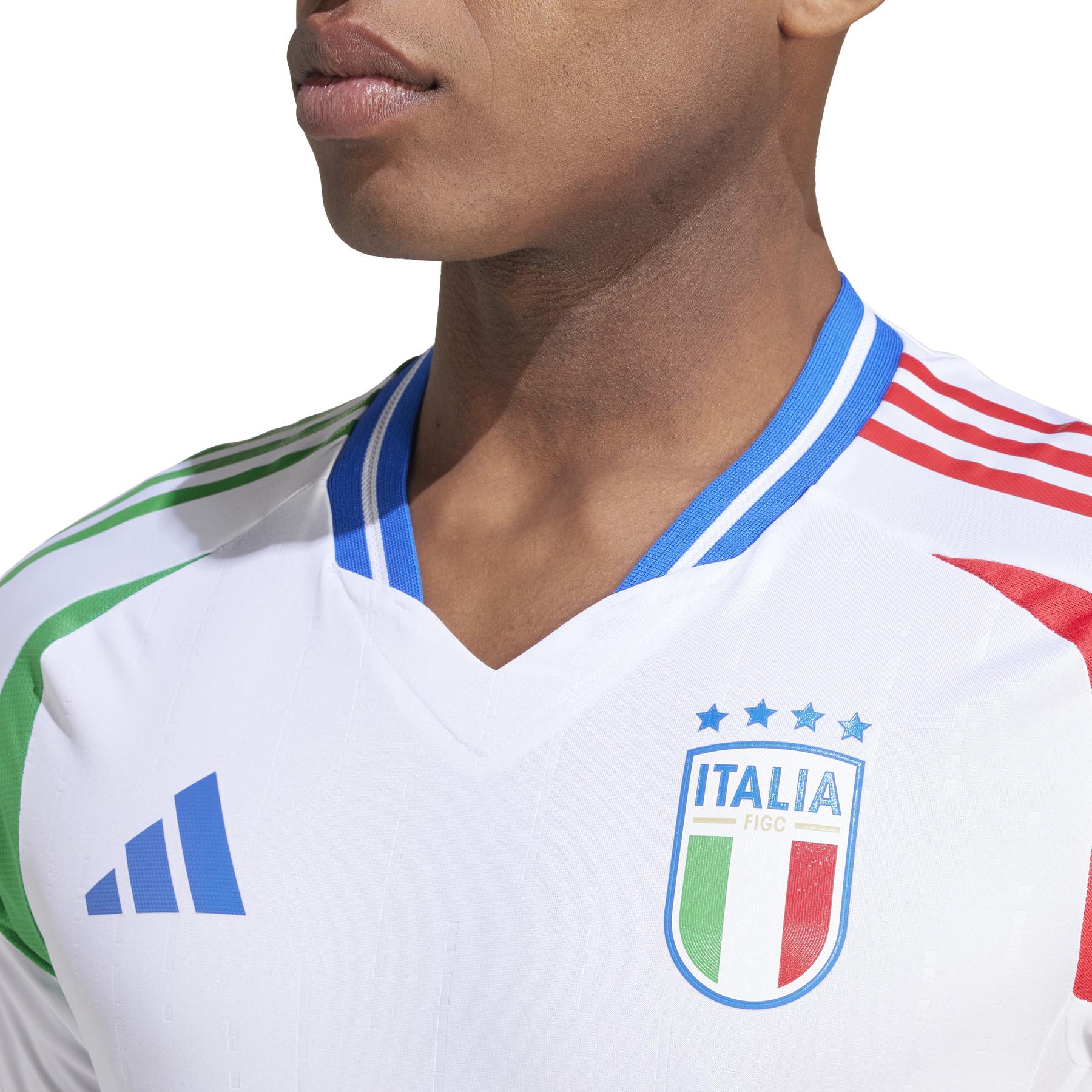 product/a/d/adidas_in0659_9_apparel_on_model_detail_view_1_white.jpg