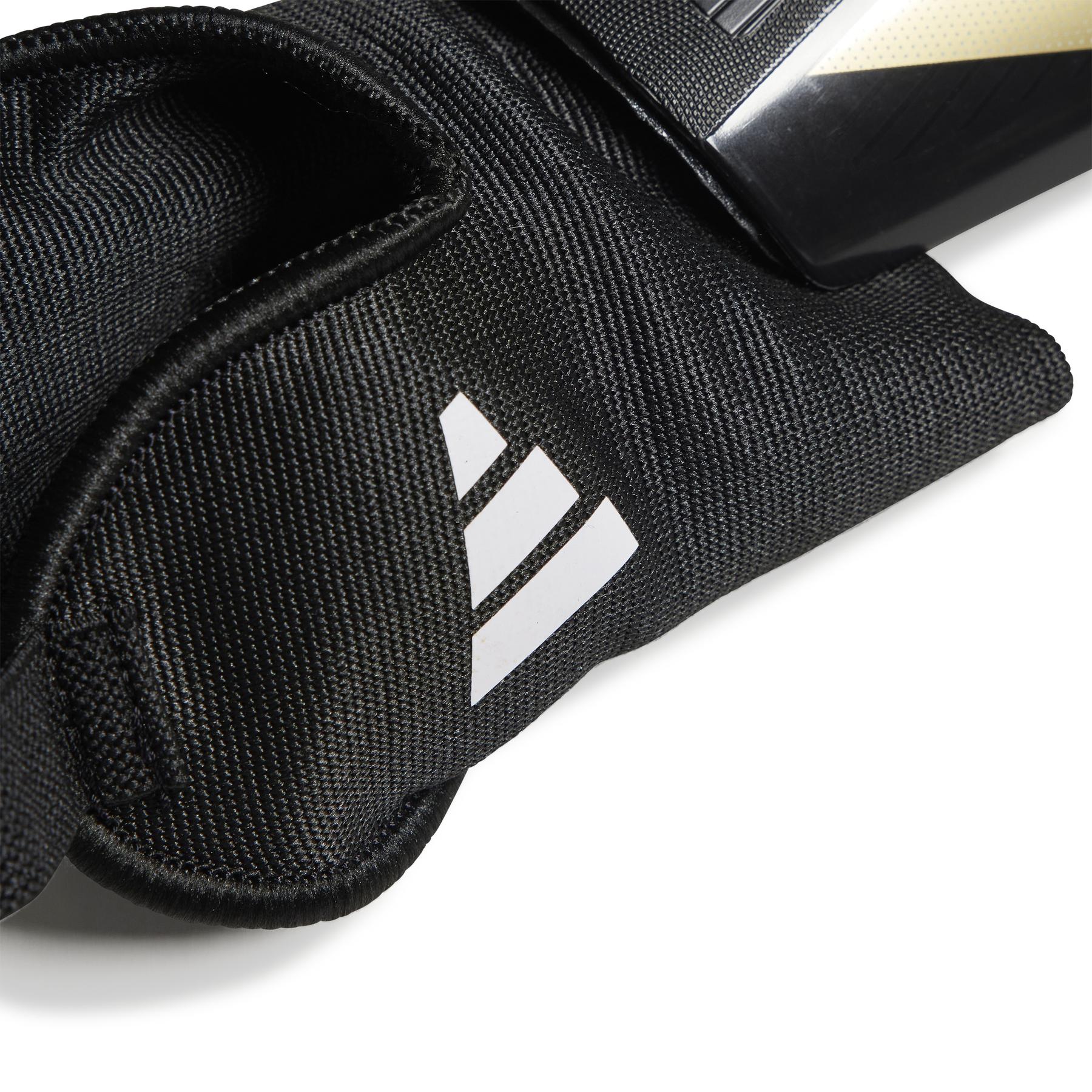 product/a/d/adidas_ip3997_3_hardware_photography_detail_view_2_white.jpg