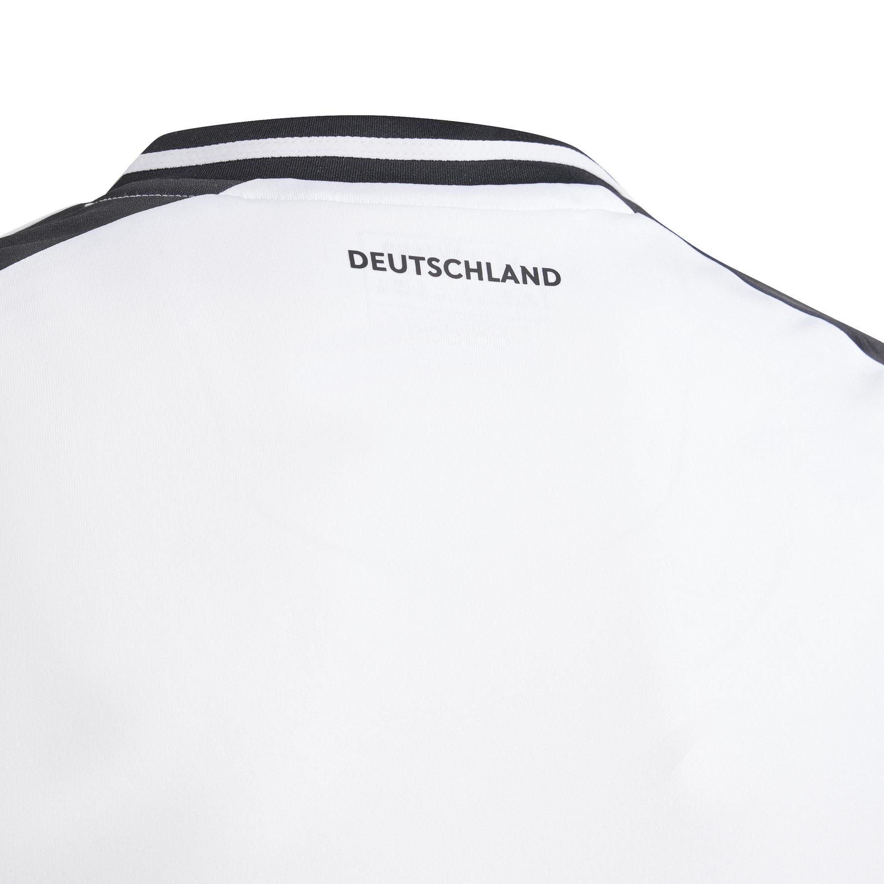 product/a/d/adidas_ip6130_5_apparel_photography_detail_view_2_white.jpg