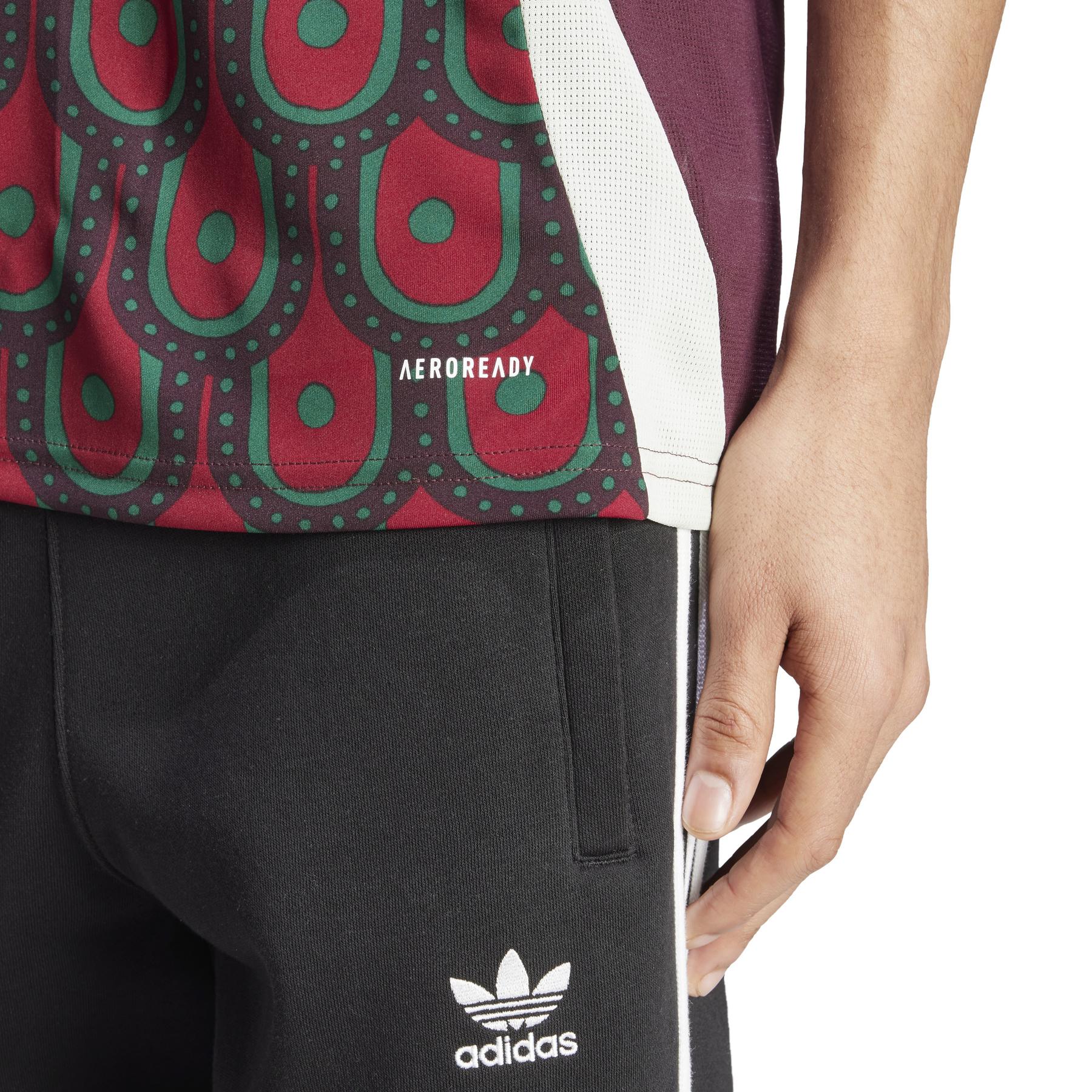 product/a/d/adidas_ip6377_9_apparel_on_model_detail_view_2_white.jpg