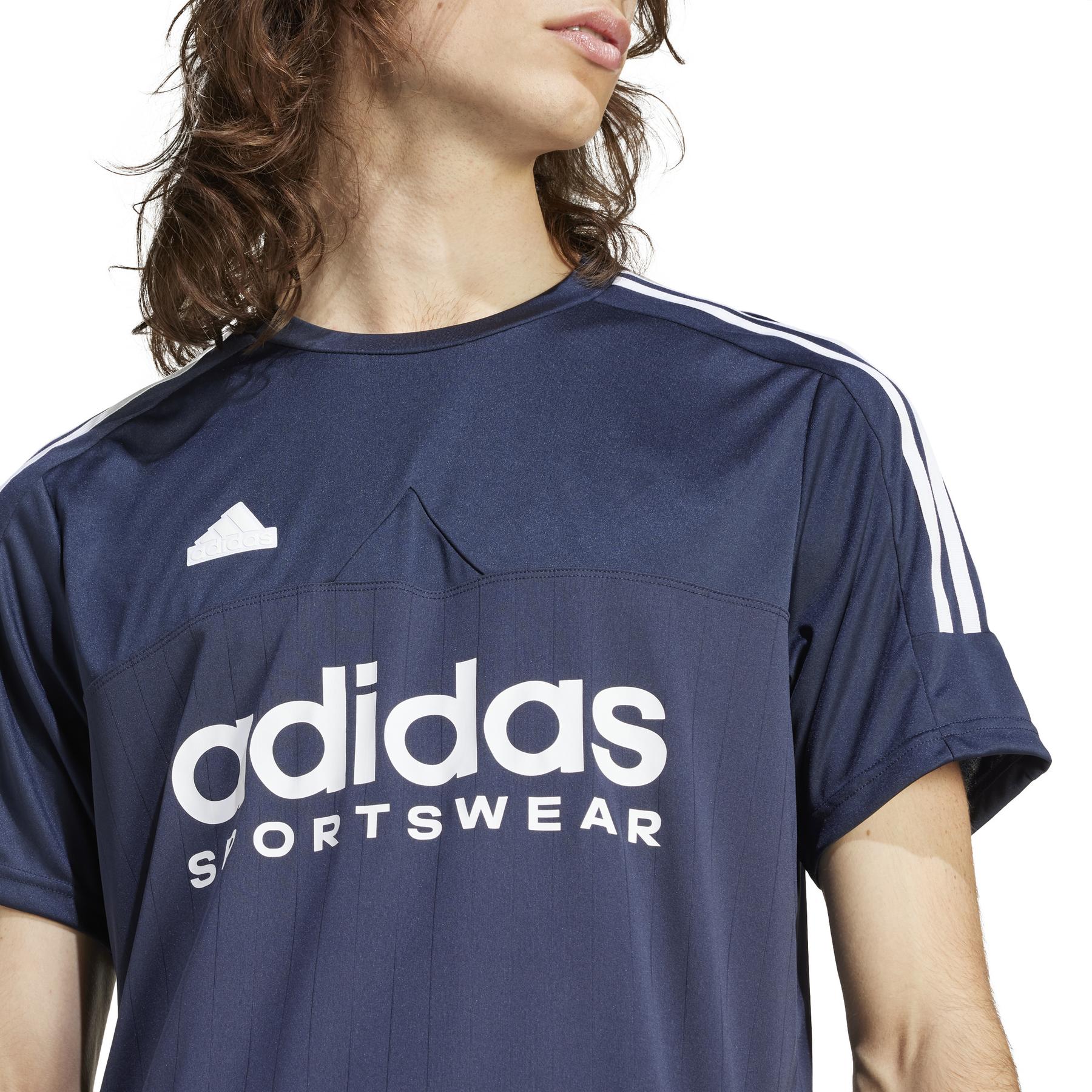 product/a/d/adidas_is1501_8_apparel_on_model_detail_view_2_white-nw052224.jpg