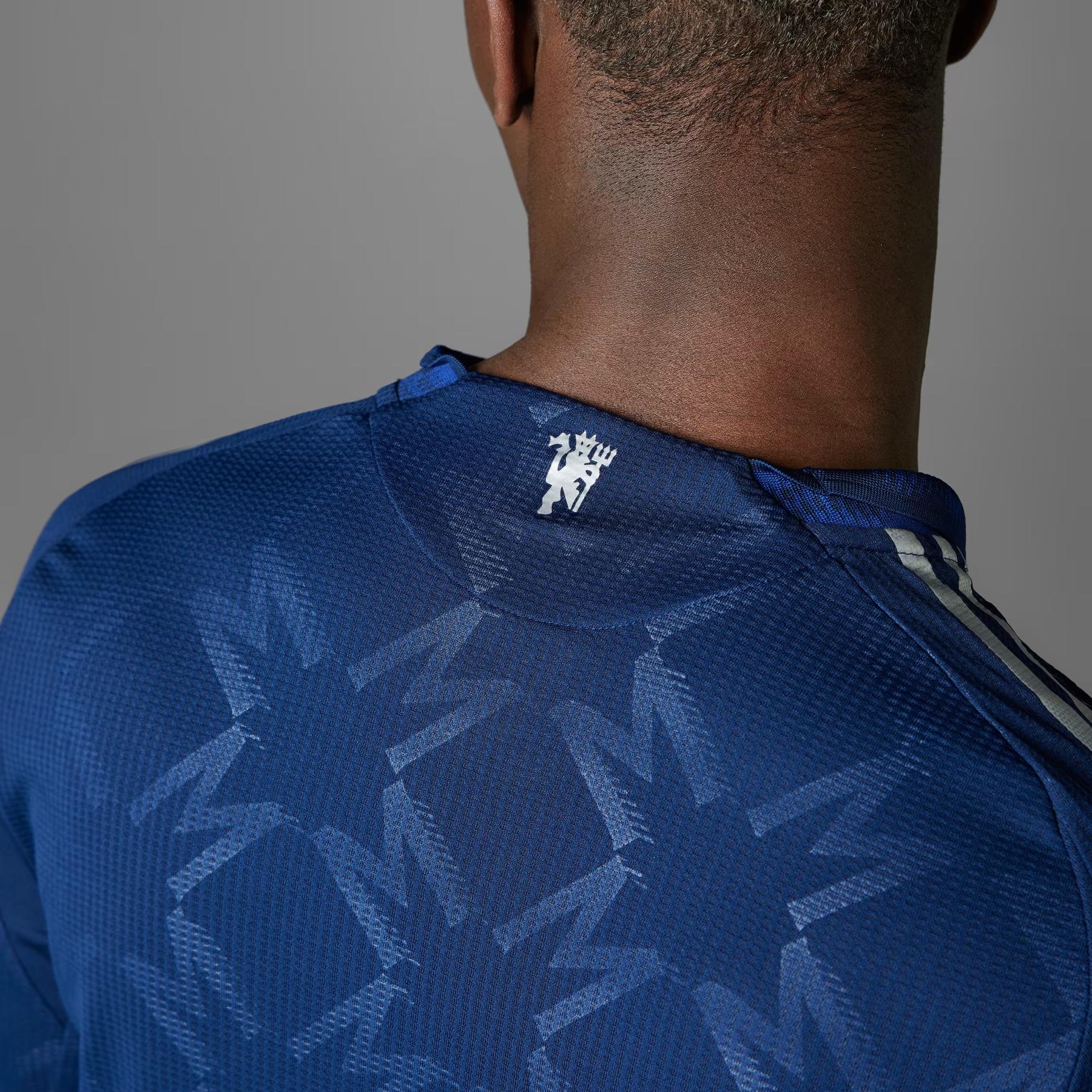 product/a/d/adidas_it1982_blue_7.jpg