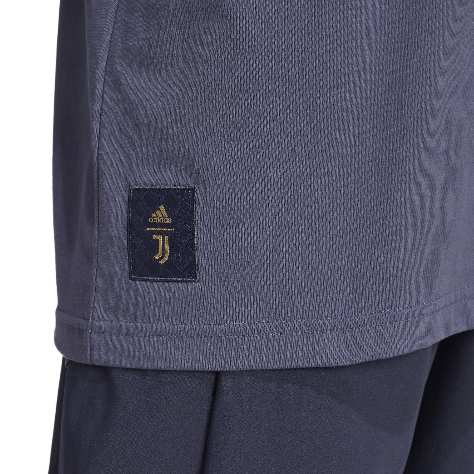 product/a/d/adidas_it3759_8_apparel_on_model_detail_view_2_white.jpg