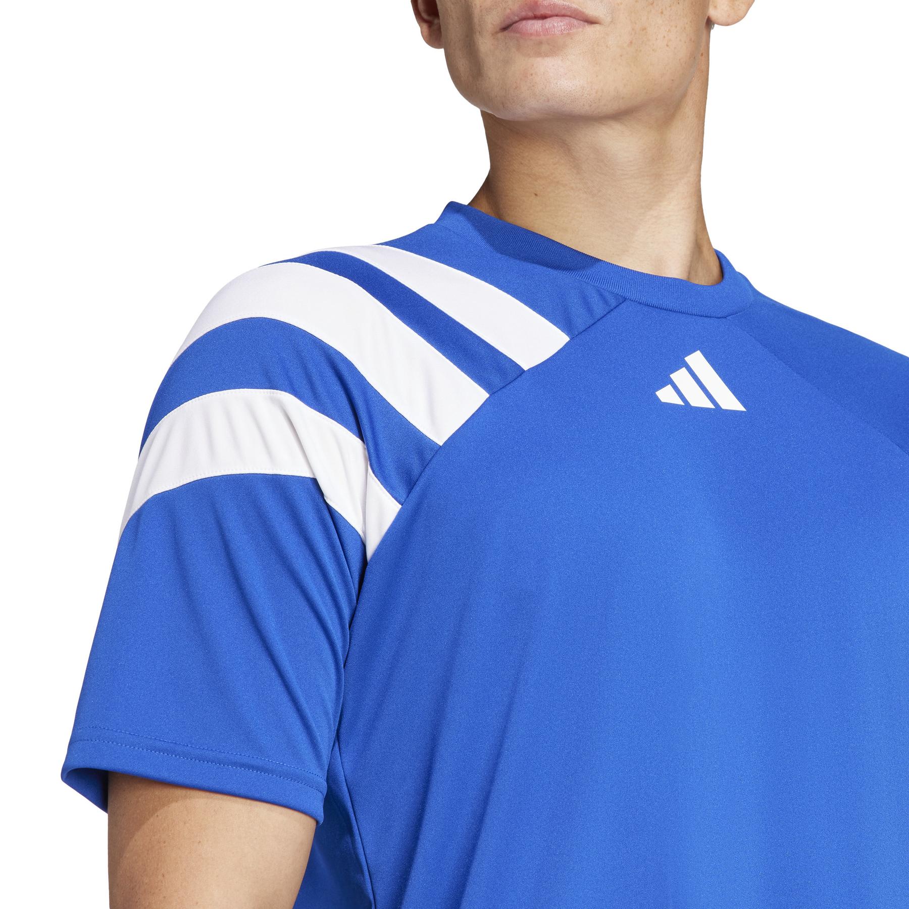 product/a/d/adidas_it5656_8_apparel_on_model_detail_view_1_white.jpg