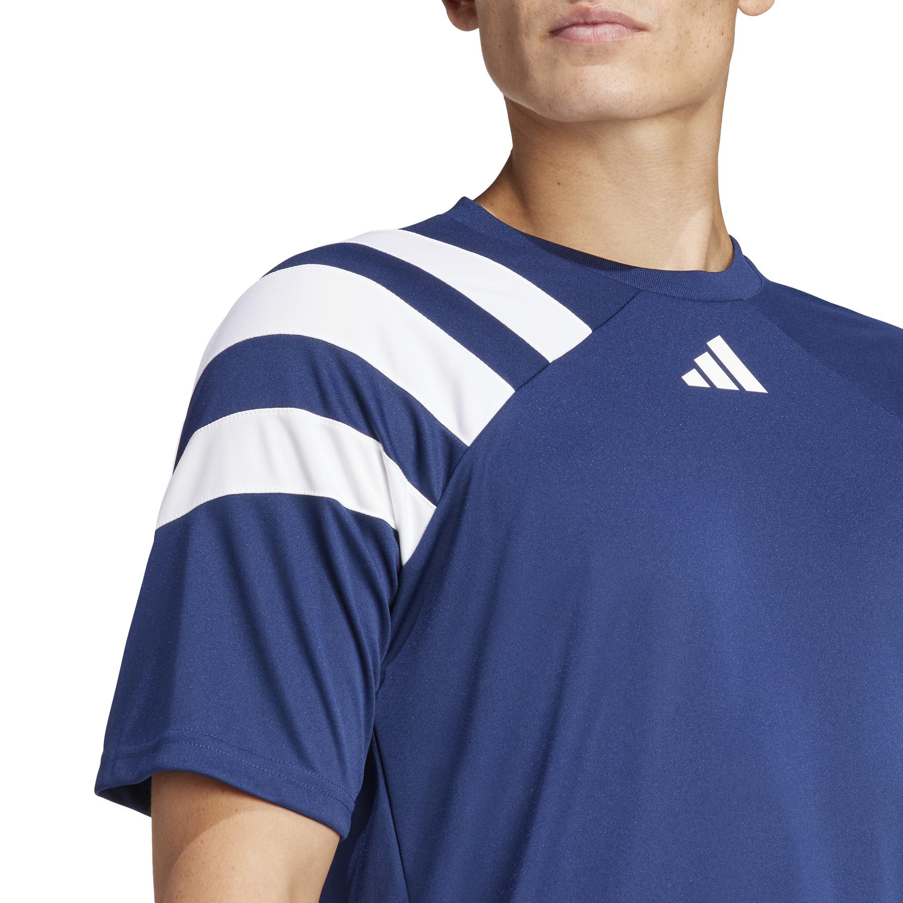 product/a/d/adidas_it5658_8_apparel_on_model_detail_view_1_white.jpg