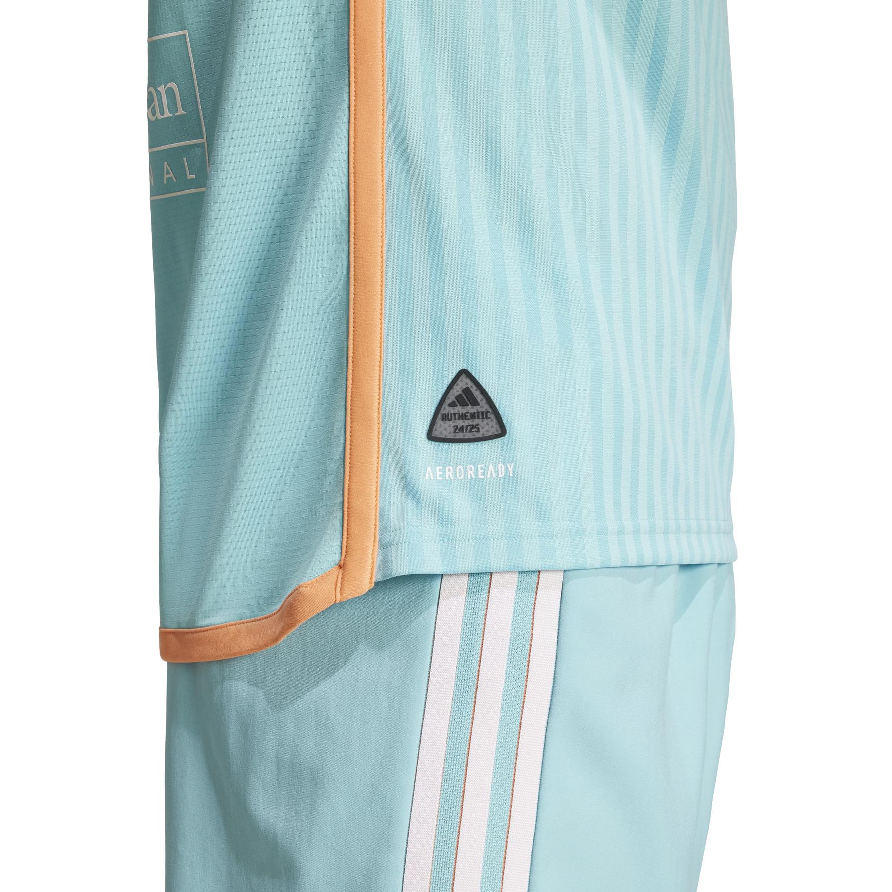 product/a/d/adidas_it6184_8_apparel_on_model_detail_view_1_white.jpg