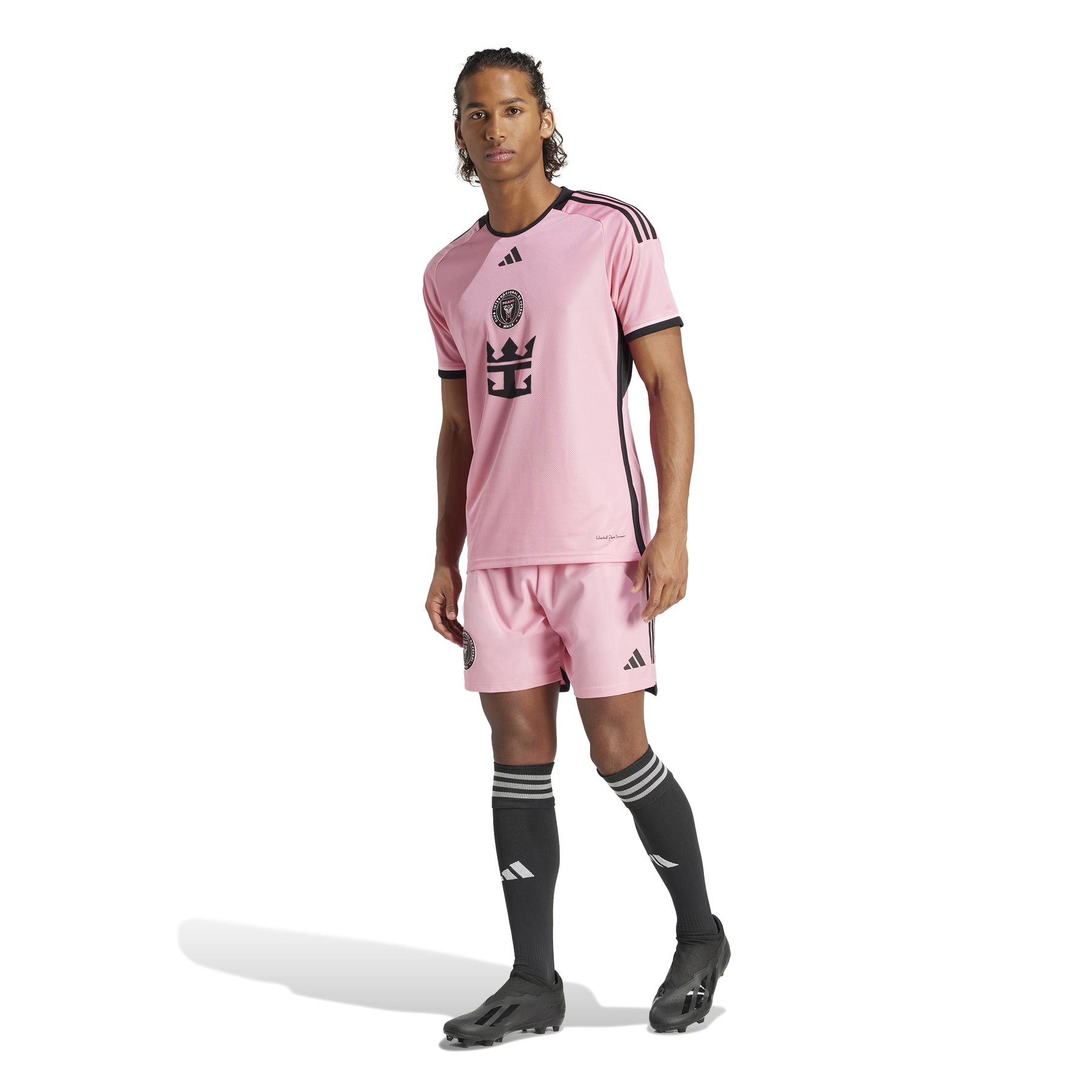 product/a/d/adidas_iu0189_8_apparel_on_model_standard_outfit_view_white.jpg