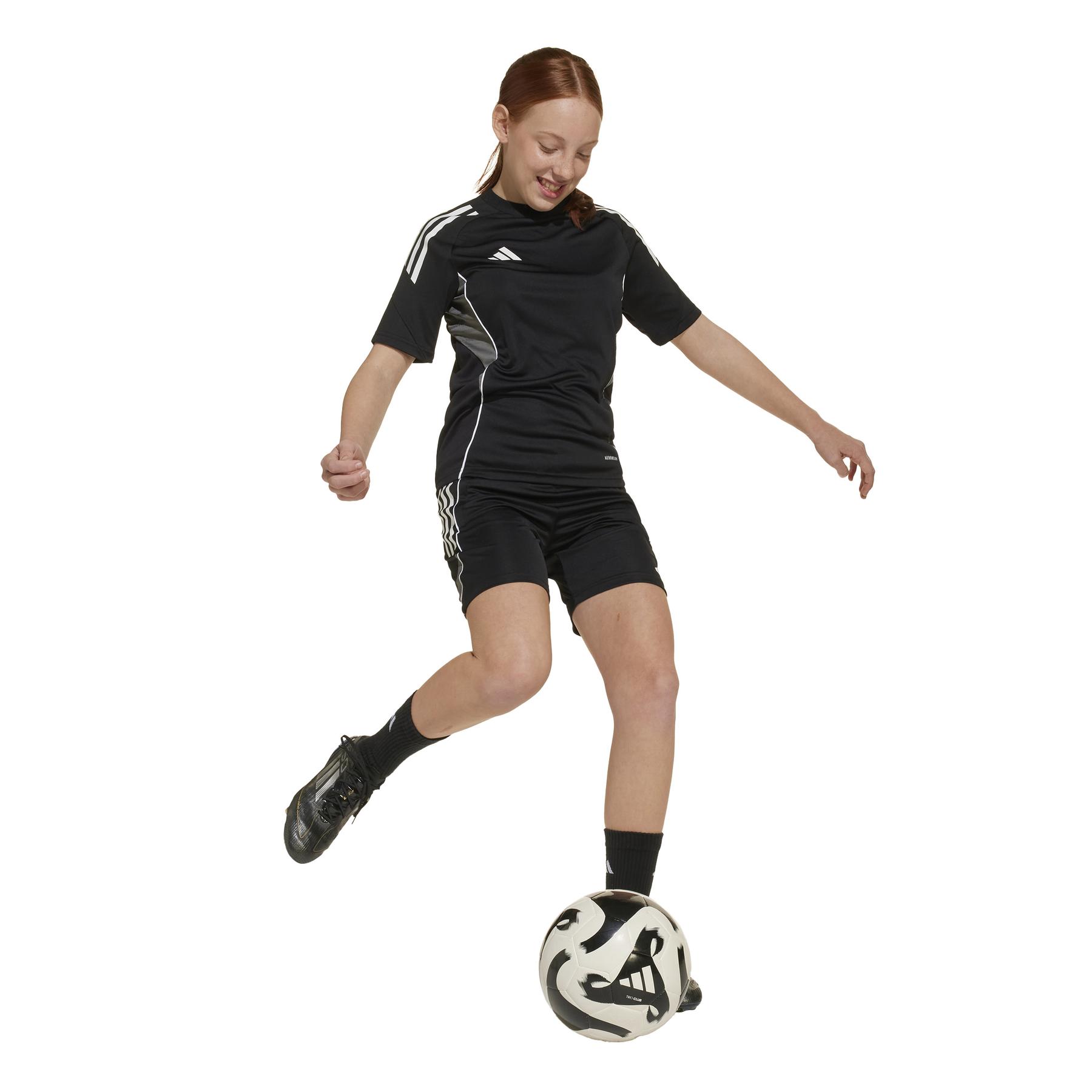 product/a/d/adidas_iw0443_black-tegrfo_4.jpg