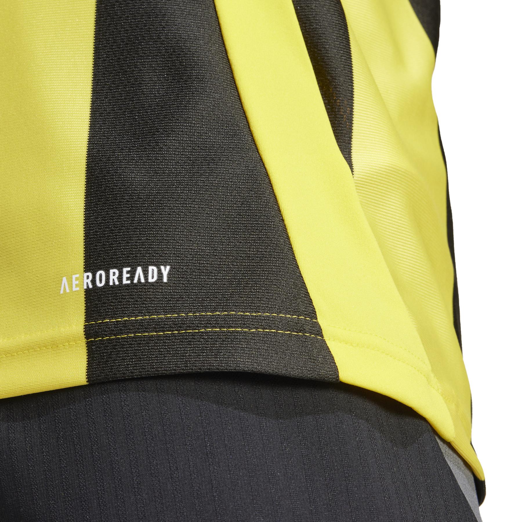 product/a/d/adidas_iw2146_10_apparel_on_model_detail_view_2_white-nw032624.jpg