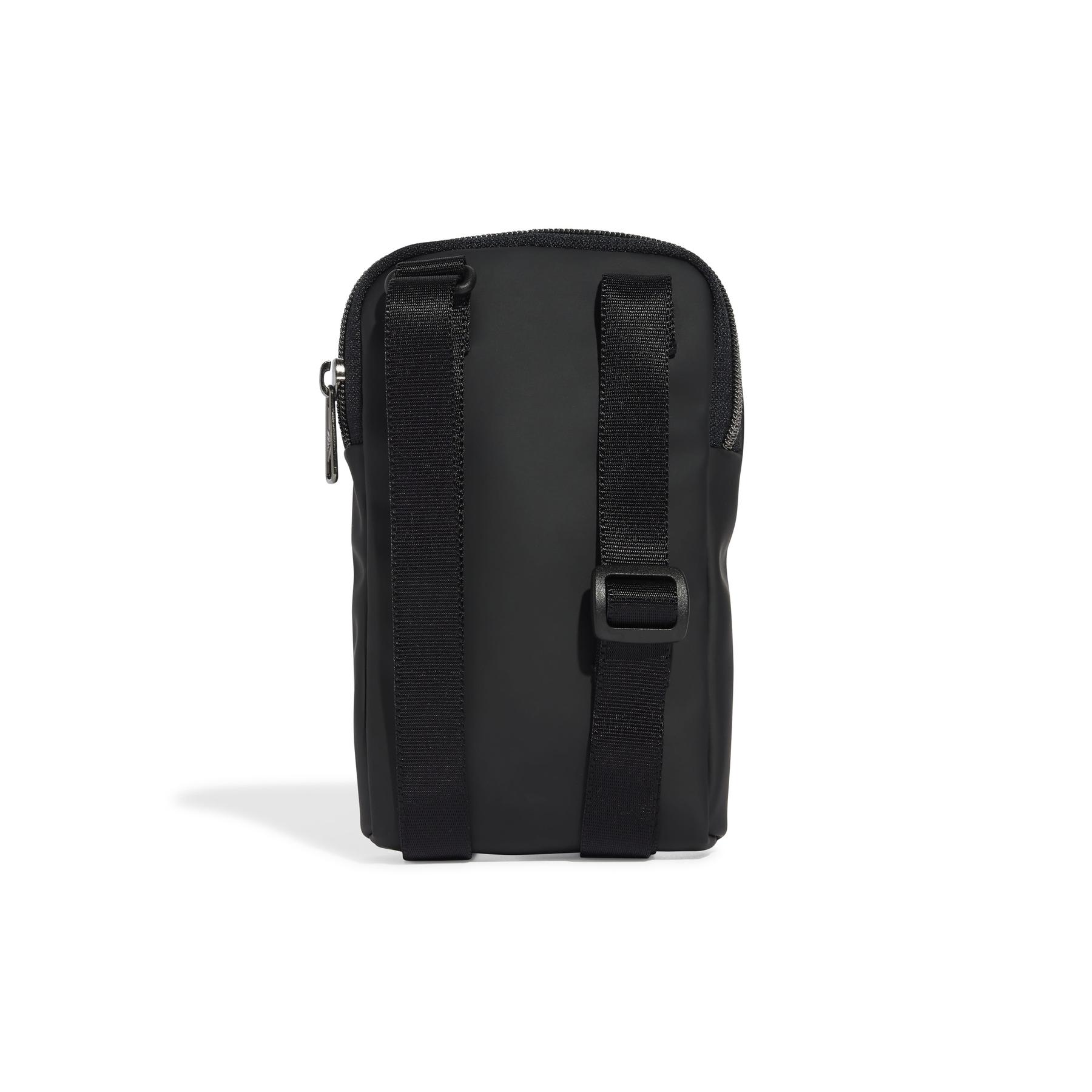 product/a/d/adidas_ix6935_6_hardware_photography_back_center_view_white.jpg