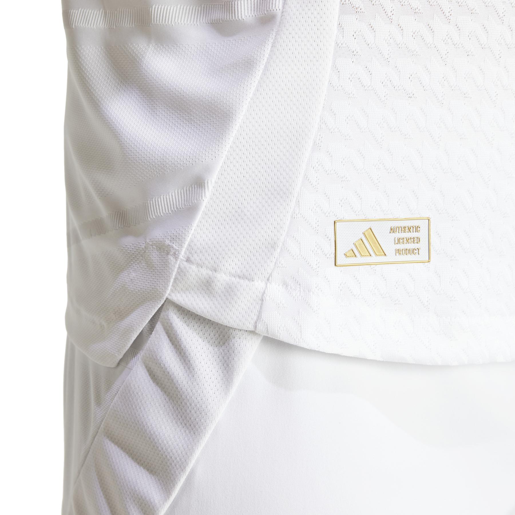 product/a/d/adidas_ix8095_10_apparel_on_model_detail_view_2_white.jpg
