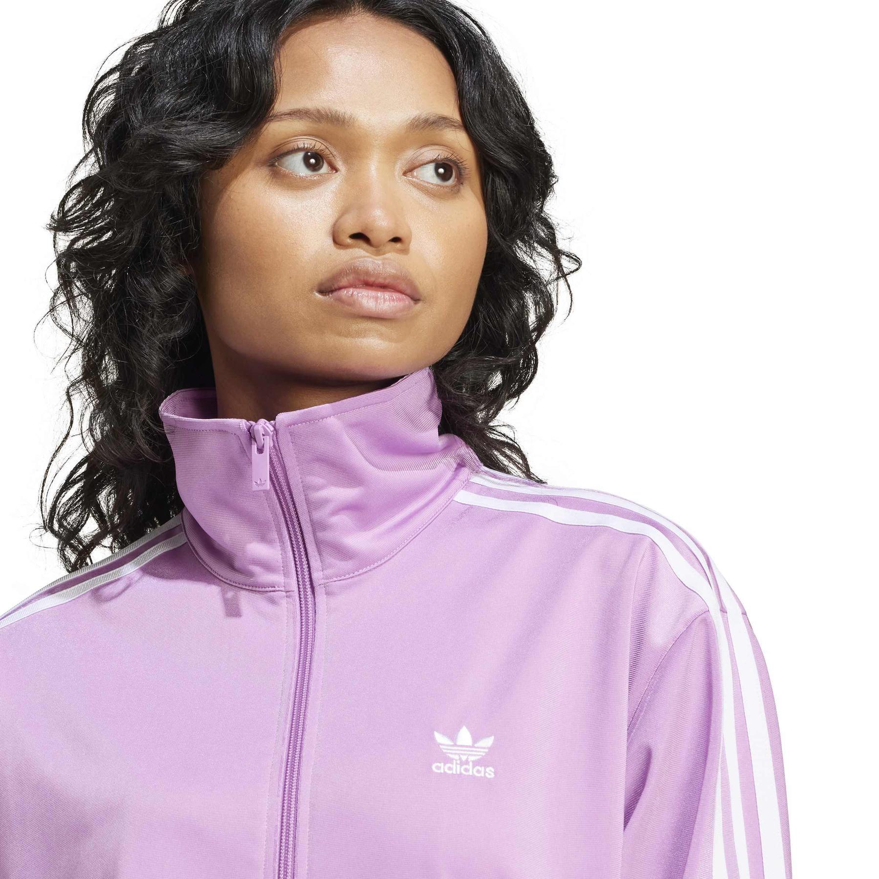 product/a/d/adidas_iy4741_7_apparel_on_model_detail_view_1_white.jpg