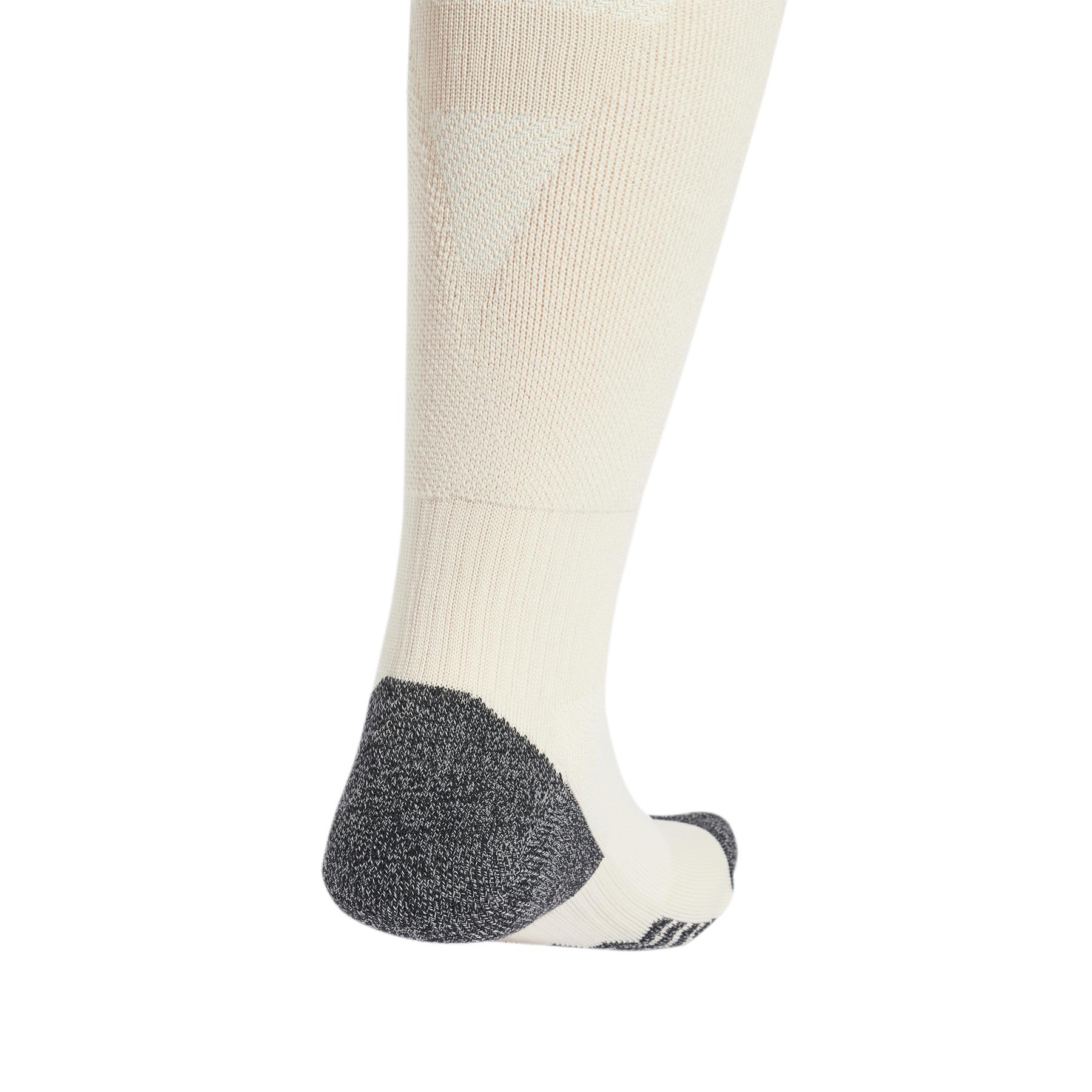product/a/d/adidas_iz3136_3_hardware_photography_detail_view_2_white.jpg