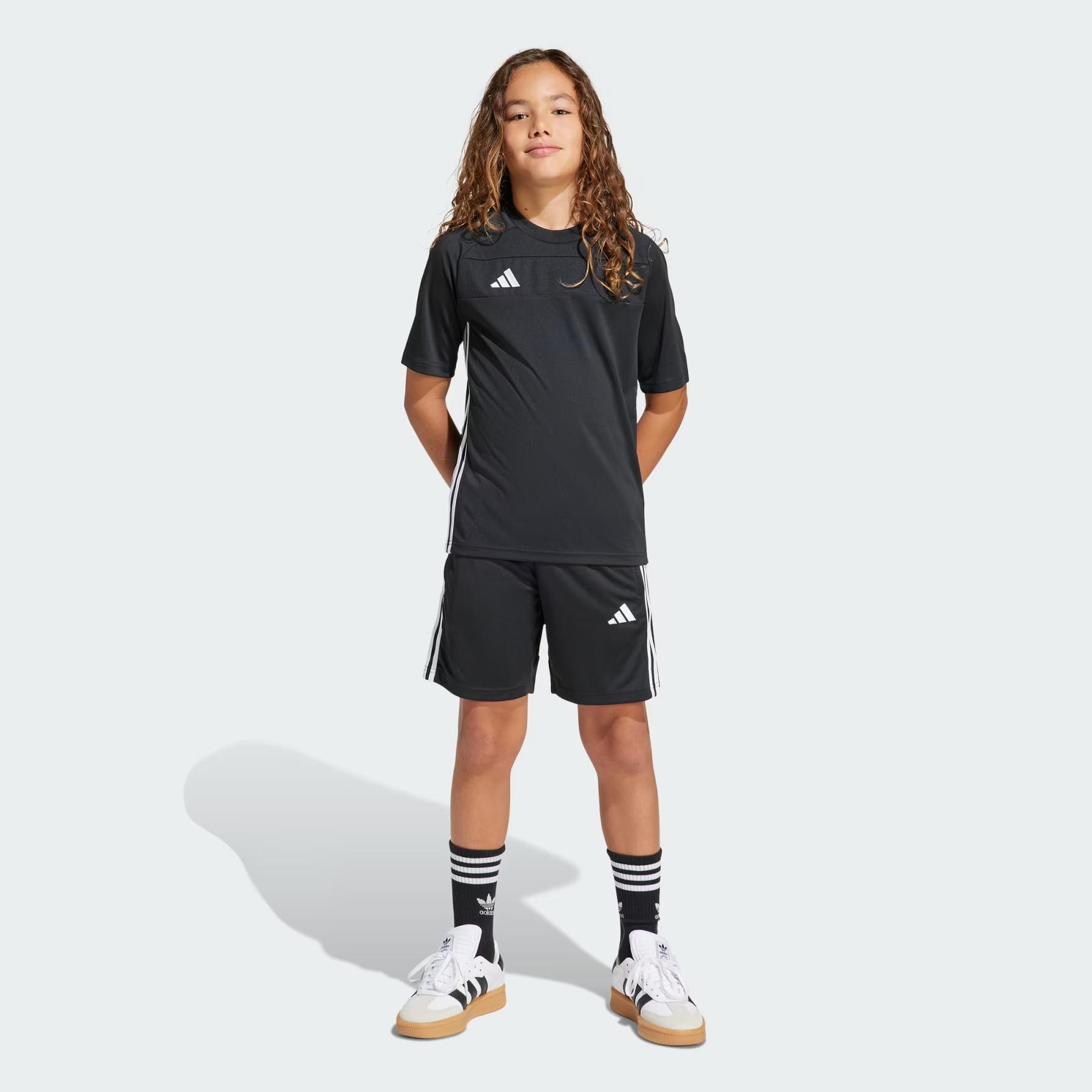 product/a/d/adidas_jd0599_black-white_4.jpg