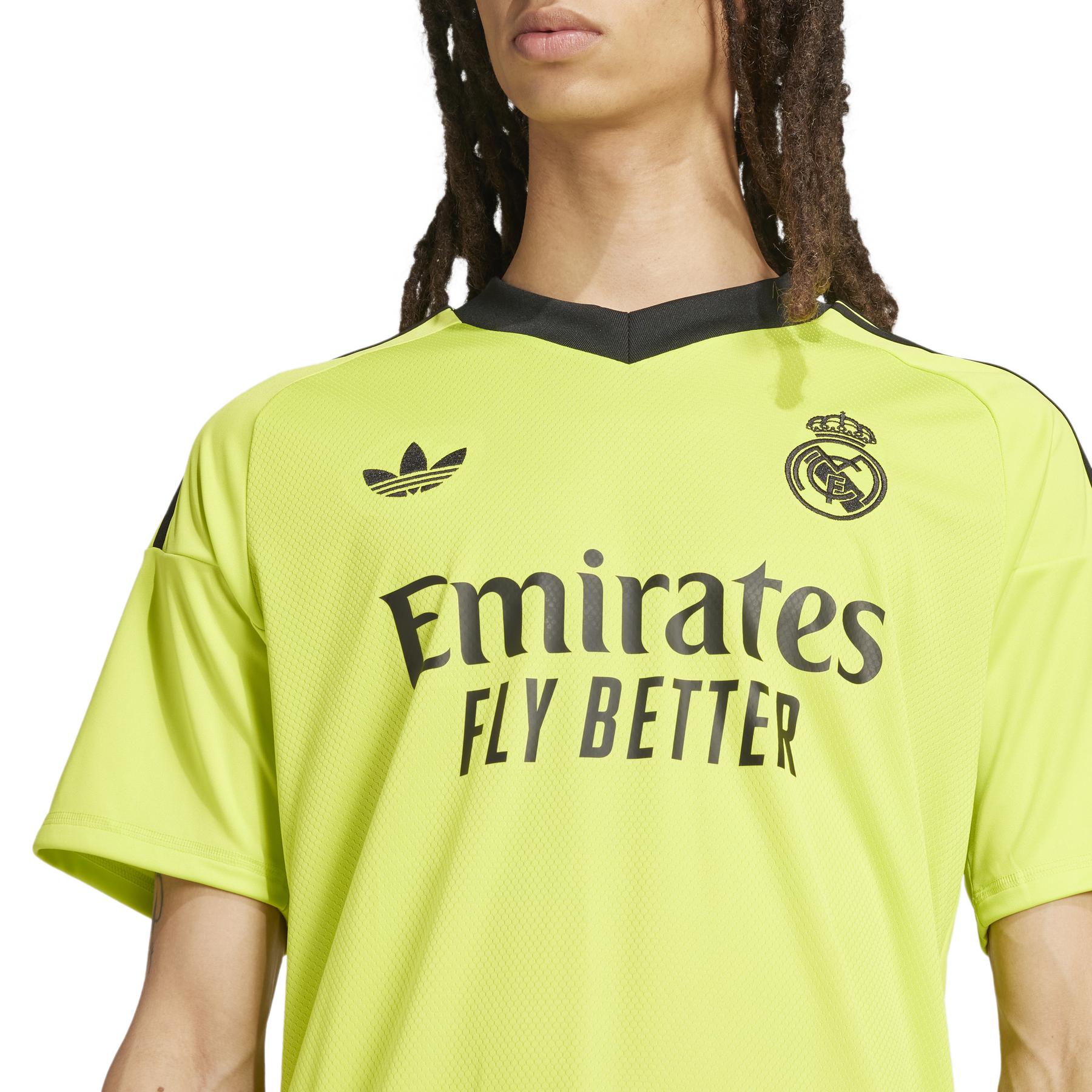product/a/d/adidas_je3509_8_apparel_on_model_detail_view_1_white.jpg