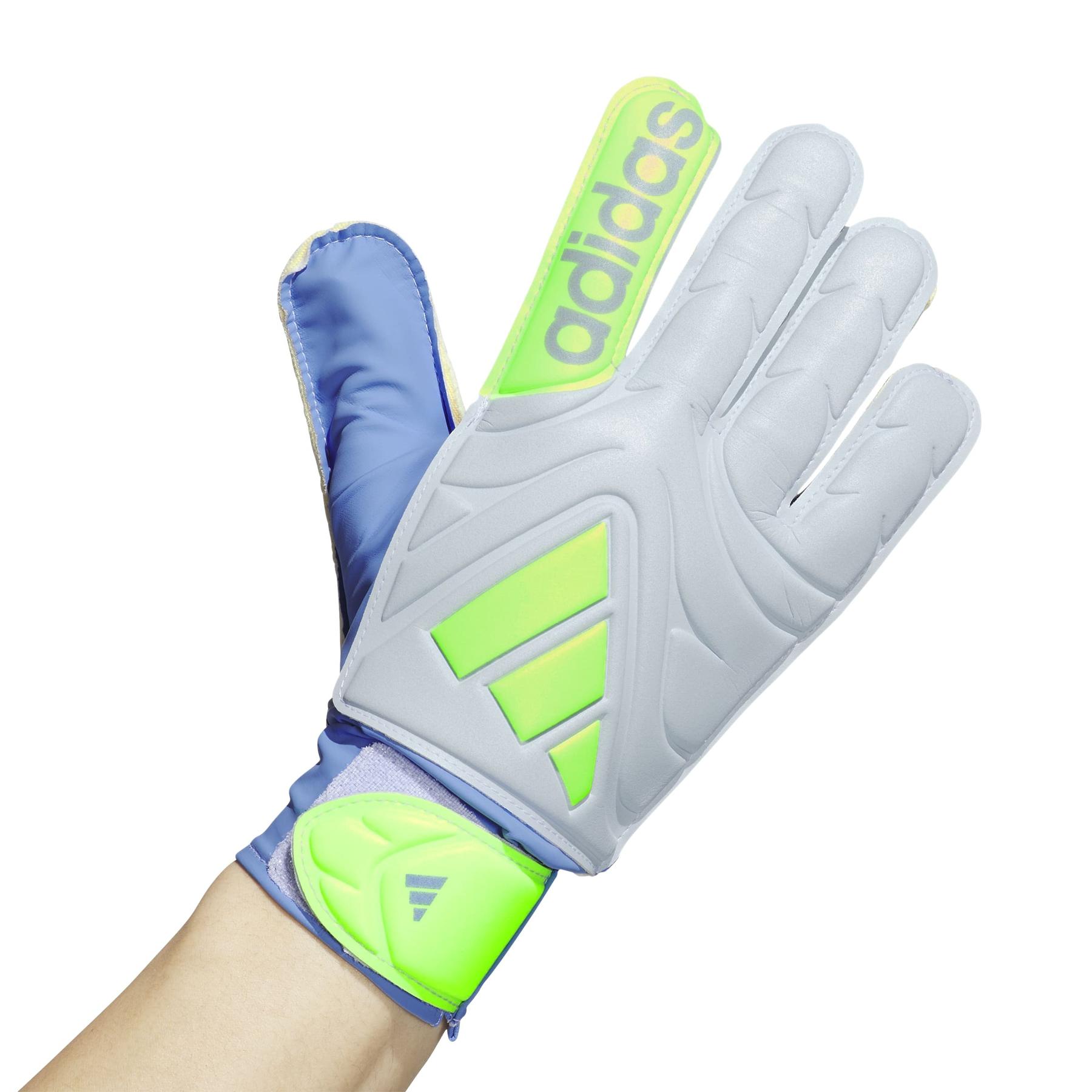 product/a/d/adidas_jh3790_11_hardware_on_model_front_view_white.jpg