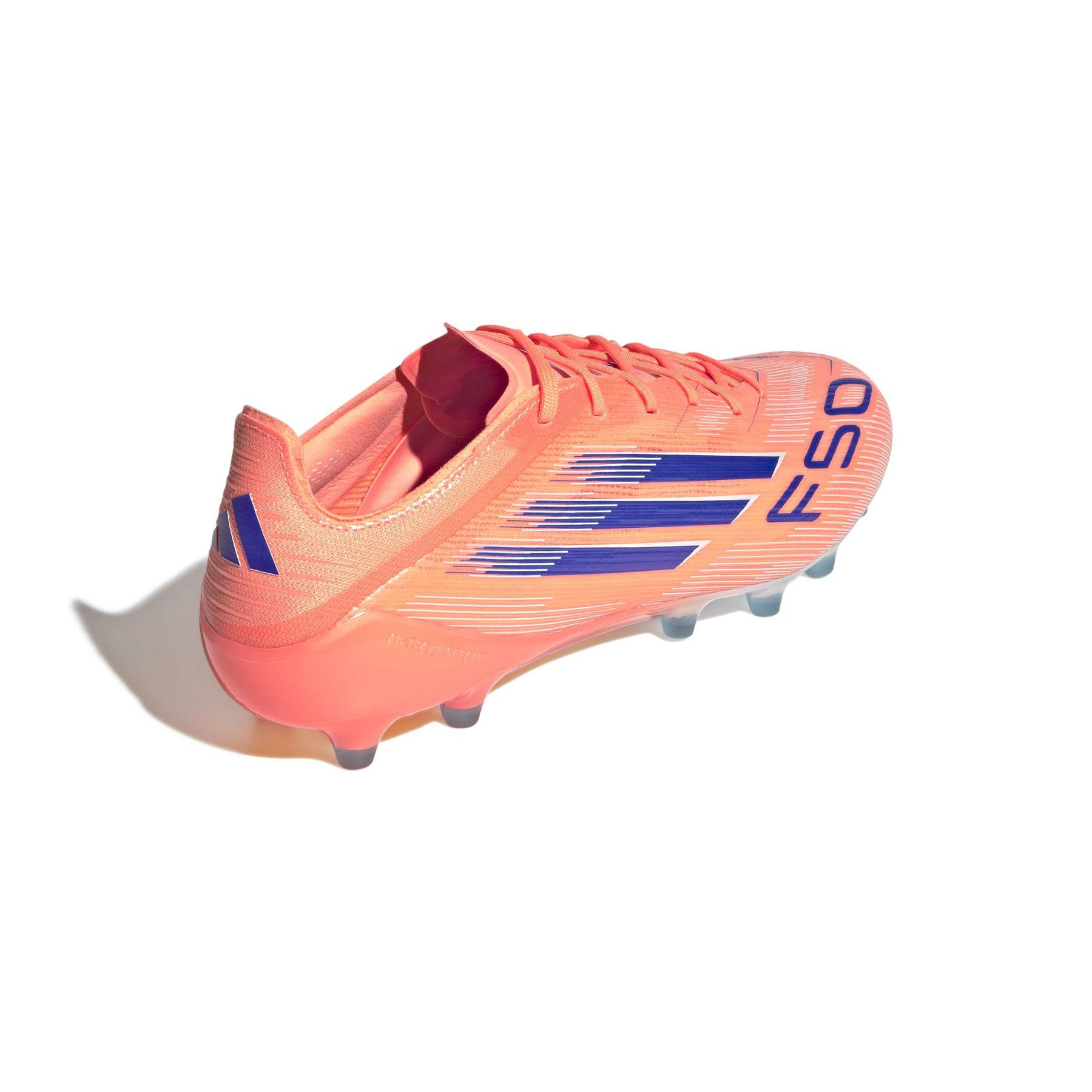 product/a/d/adidas_jh7637_6_footwear_photography_back_lateral_top_view_white.jpg