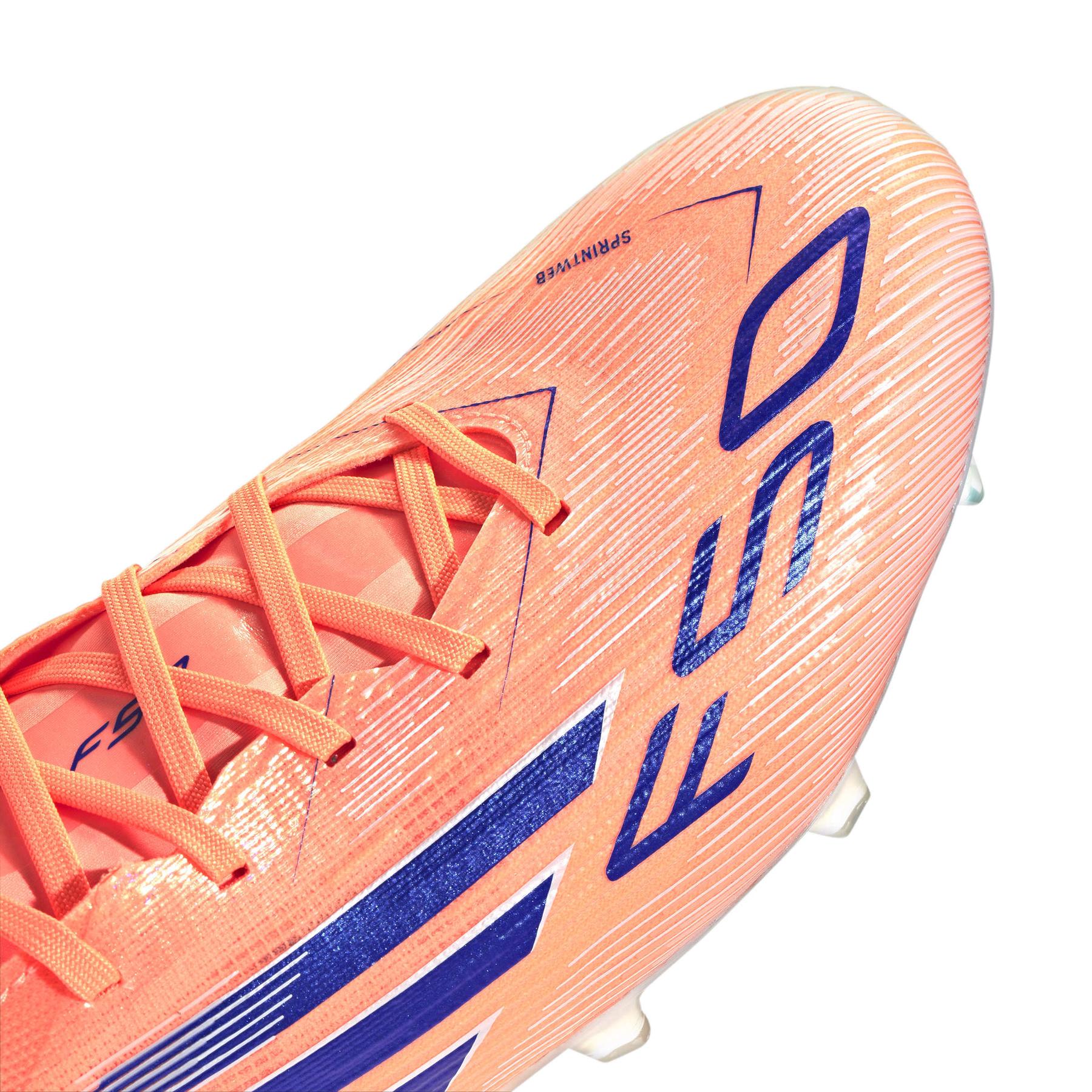 product/a/d/adidas_jh7684_8_footwear_photography_detail_view_2_white-nw092325.jpg