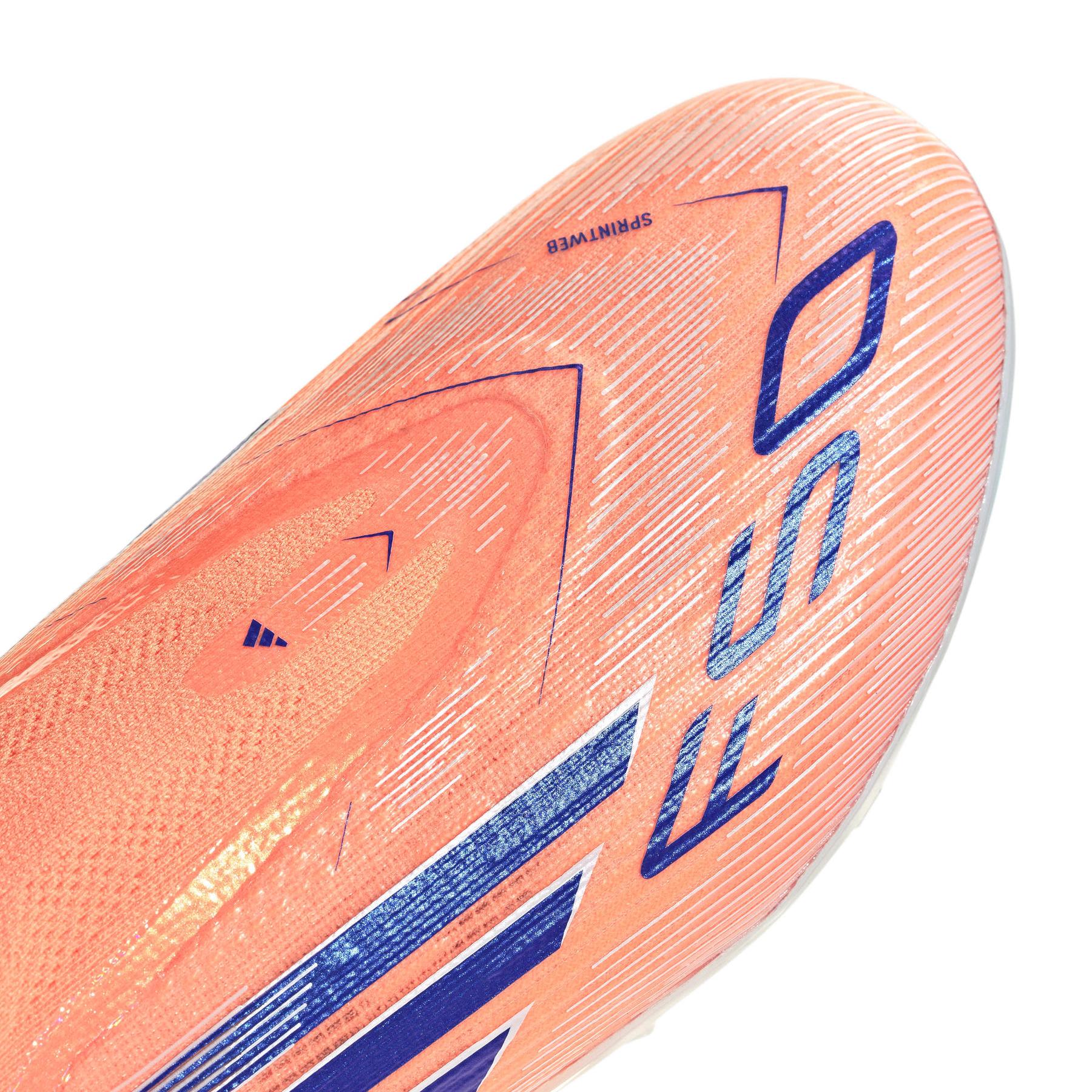 product/a/d/adidas_jh7710_8_footwear_photography_detail_view_2_white.jpg