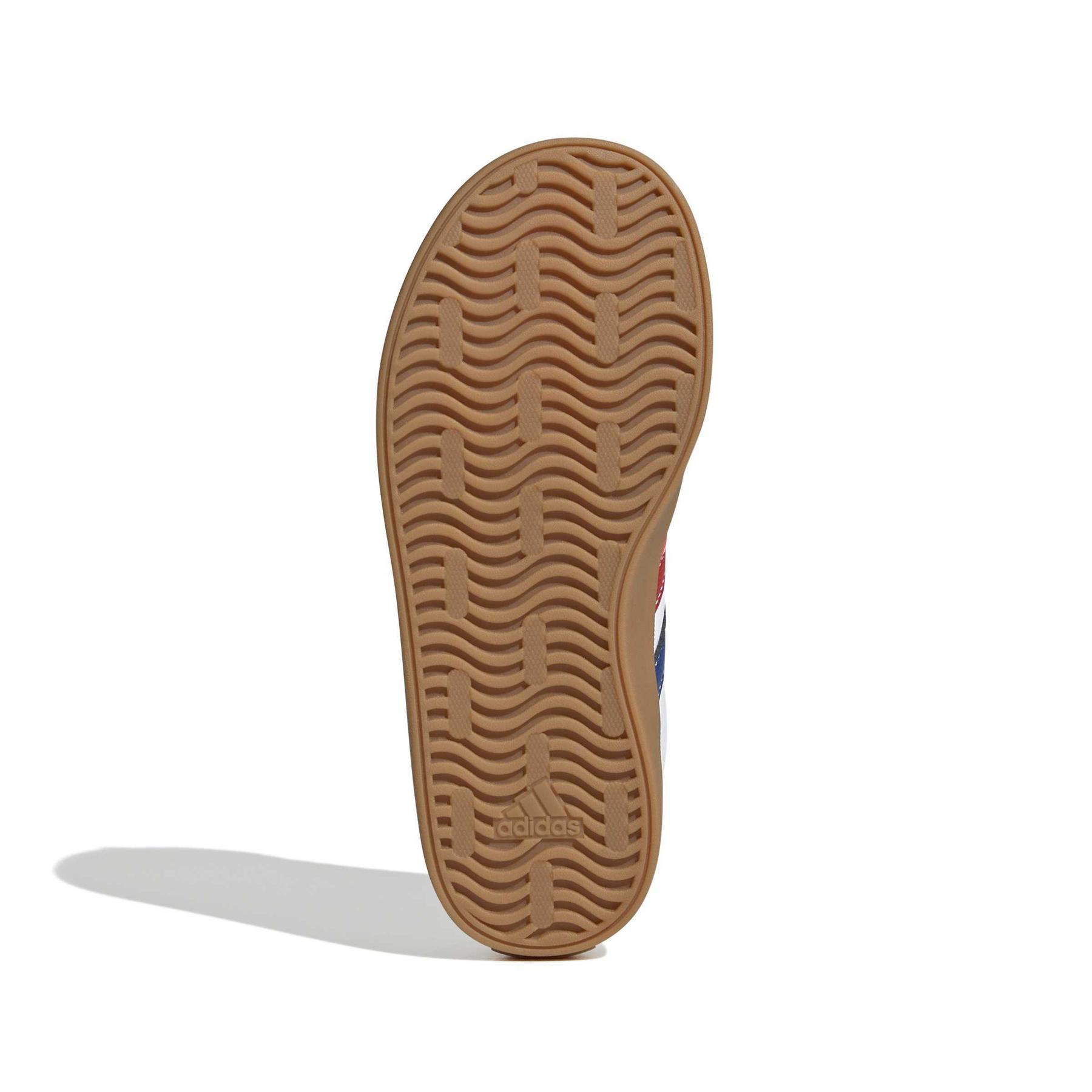 product/a/d/adidas_jh8721_4_footwear_photography_bottom_view_white-nw091625.jpg