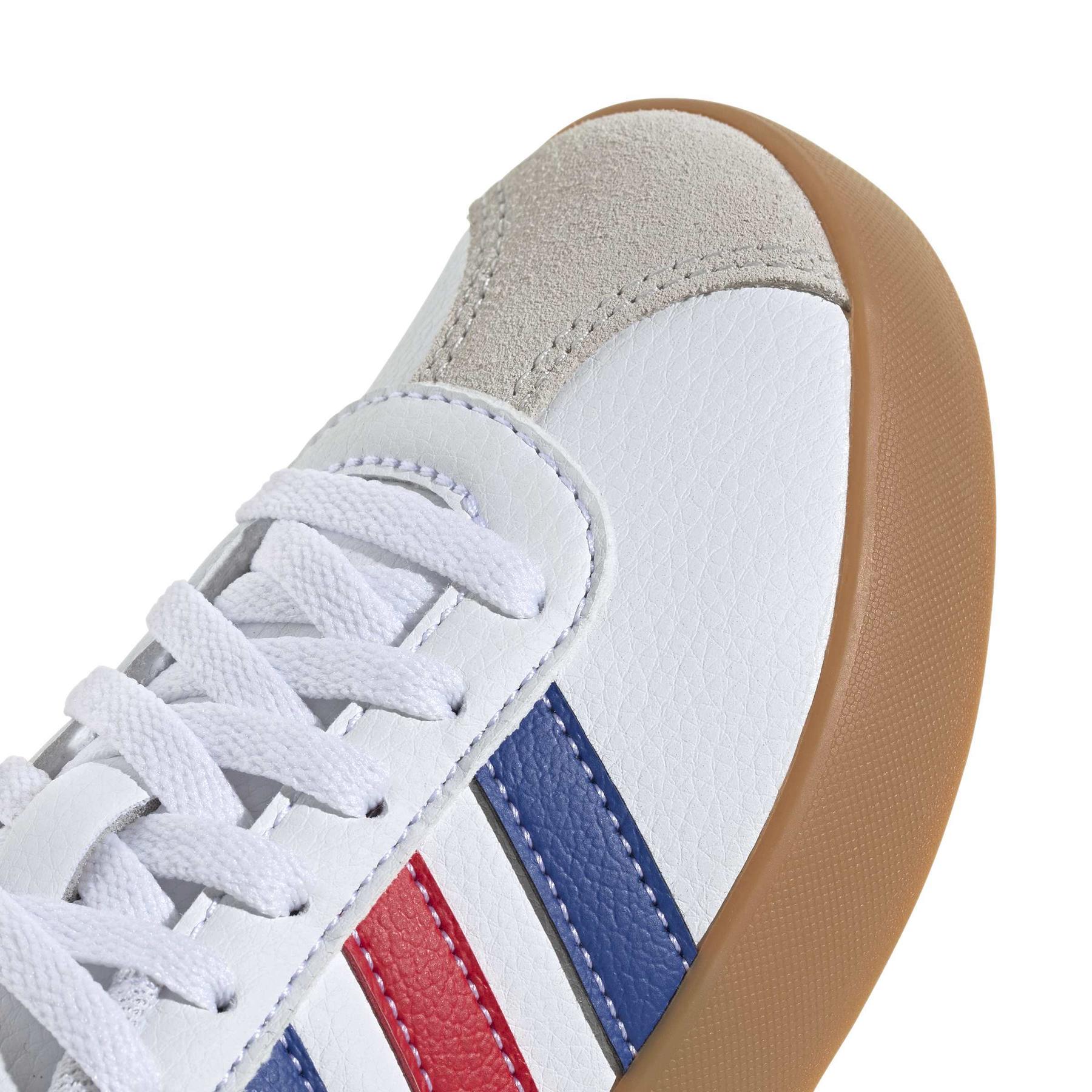product/a/d/adidas_jh8721_9_footwear_photography_detail_view_2_white-nw091625.jpg
