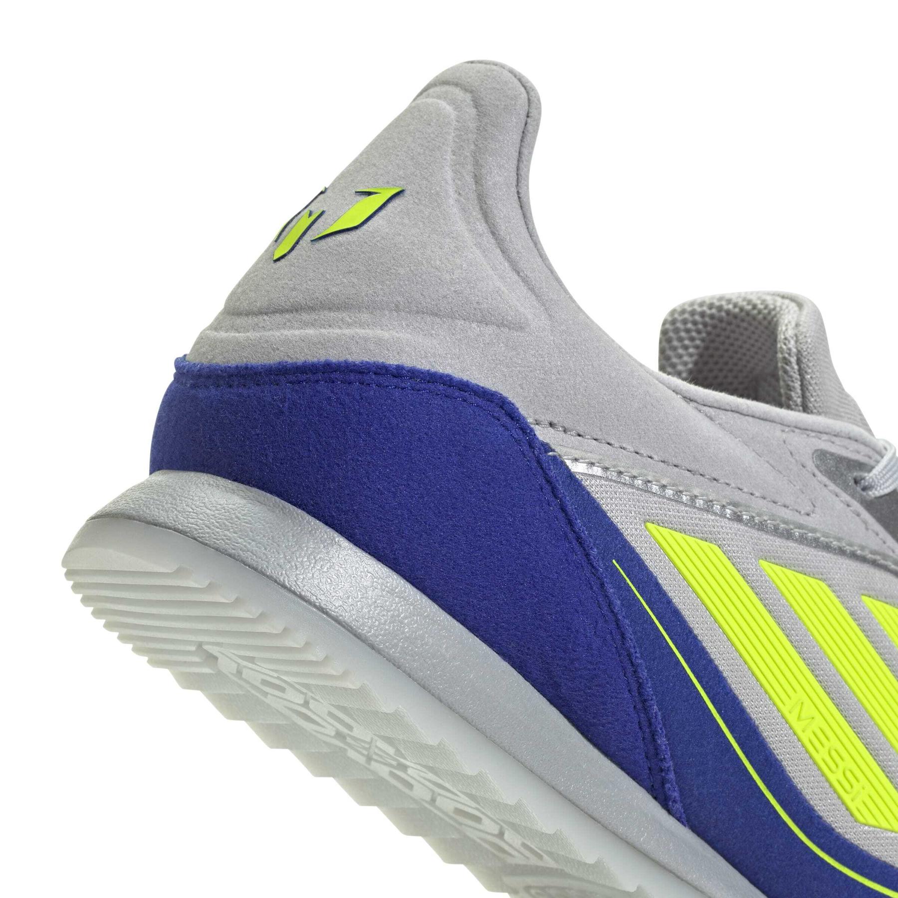 product/a/d/adidas_jh8830_8_footwear_photography_detail_view_2_white-nw091625.jpg