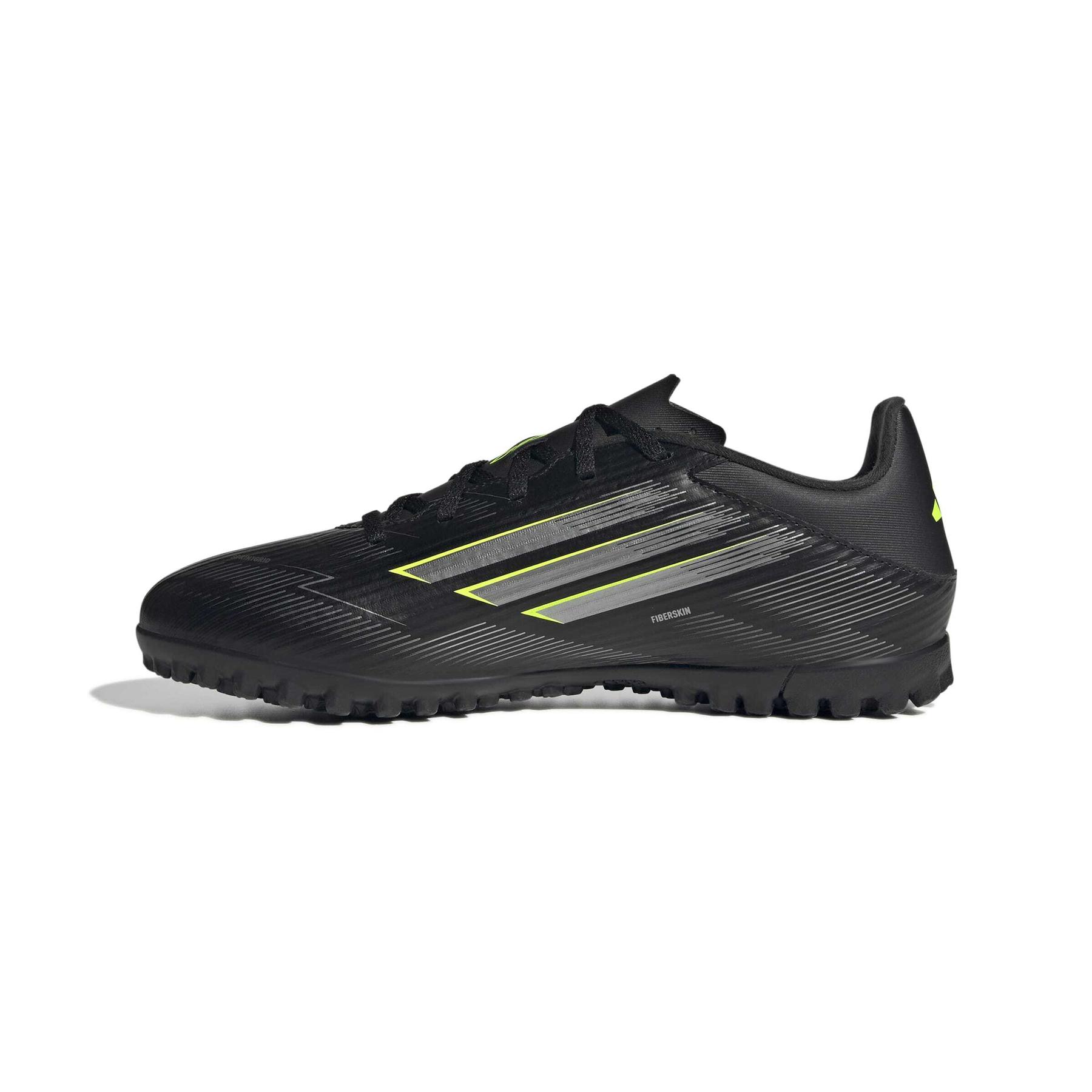product/a/d/adidas_ji0025_4_footwear_photography_side_medial_center_view_white-nw091625.jpg