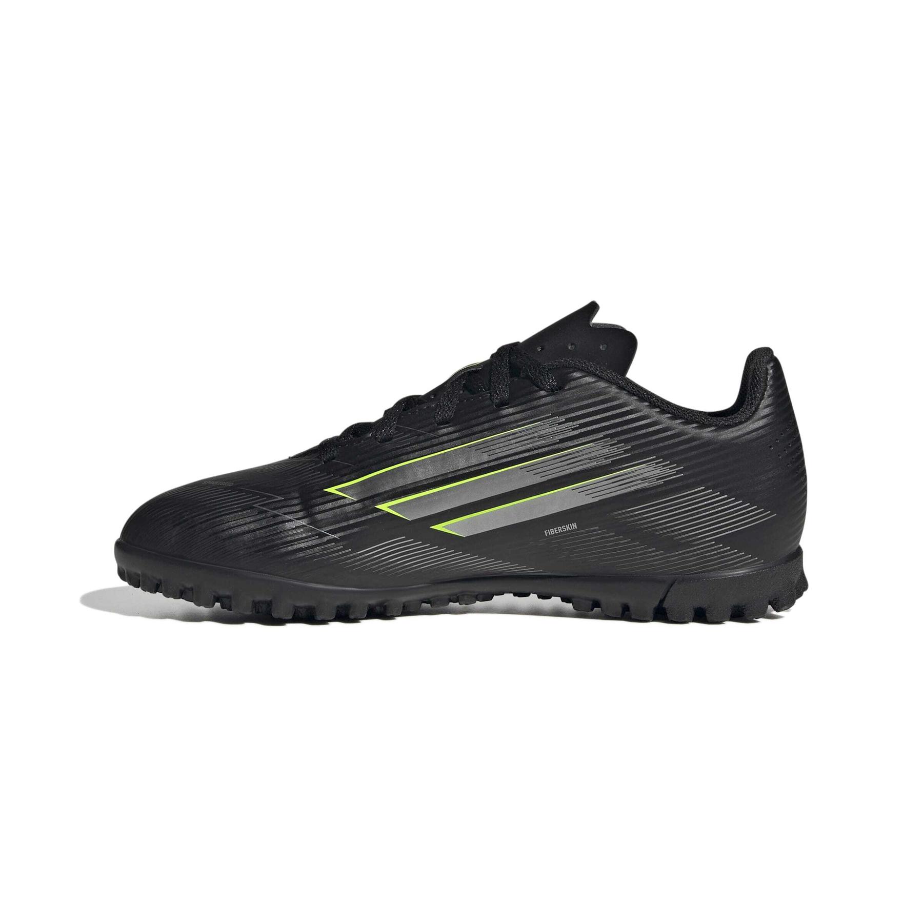 product/a/d/adidas_ji0038_4_footwear_photography_side_medial_center_view_white-nw091625.jpg