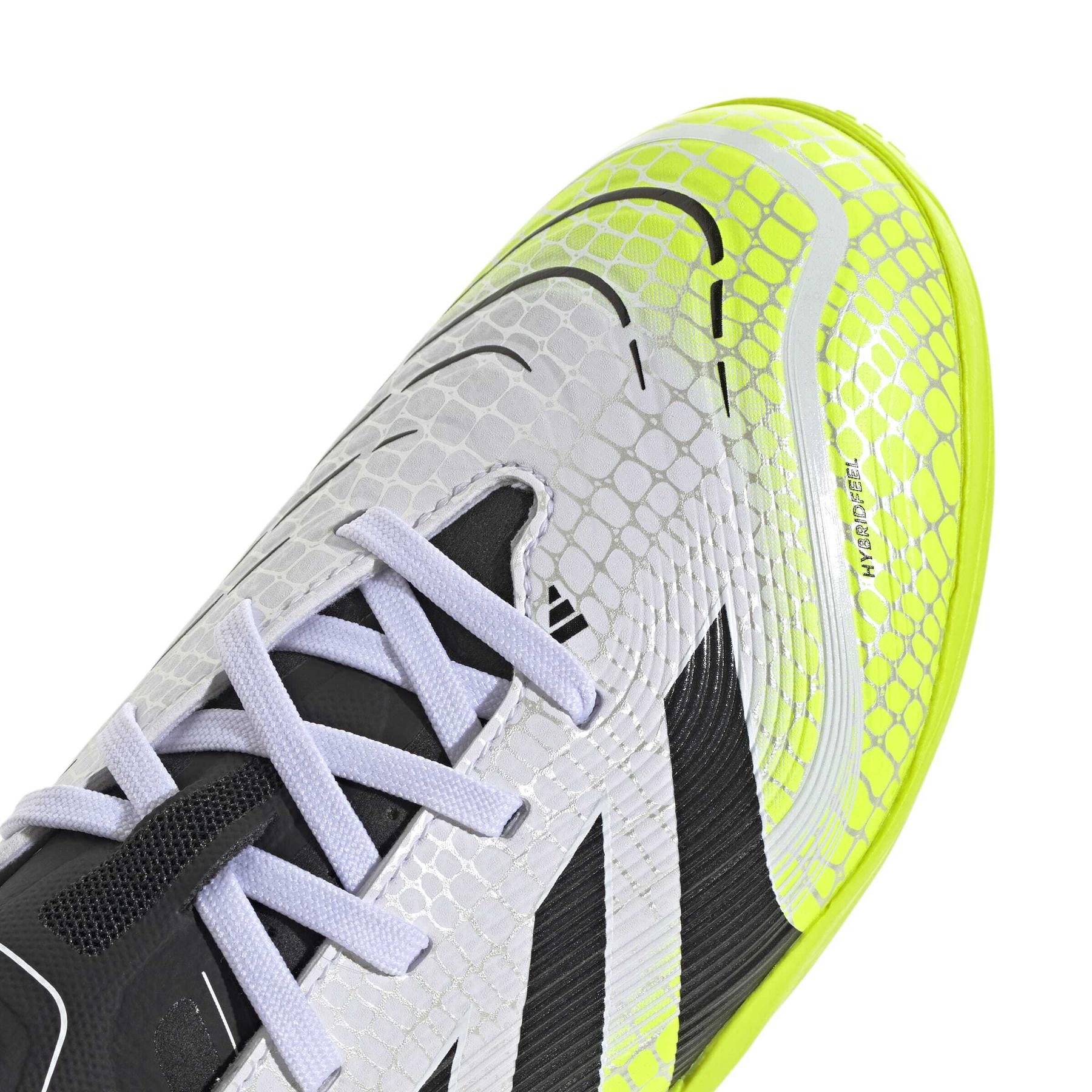 product/a/d/adidas_ji1149_8_footwear_photography_detail_view_2_white-nw091625.jpg