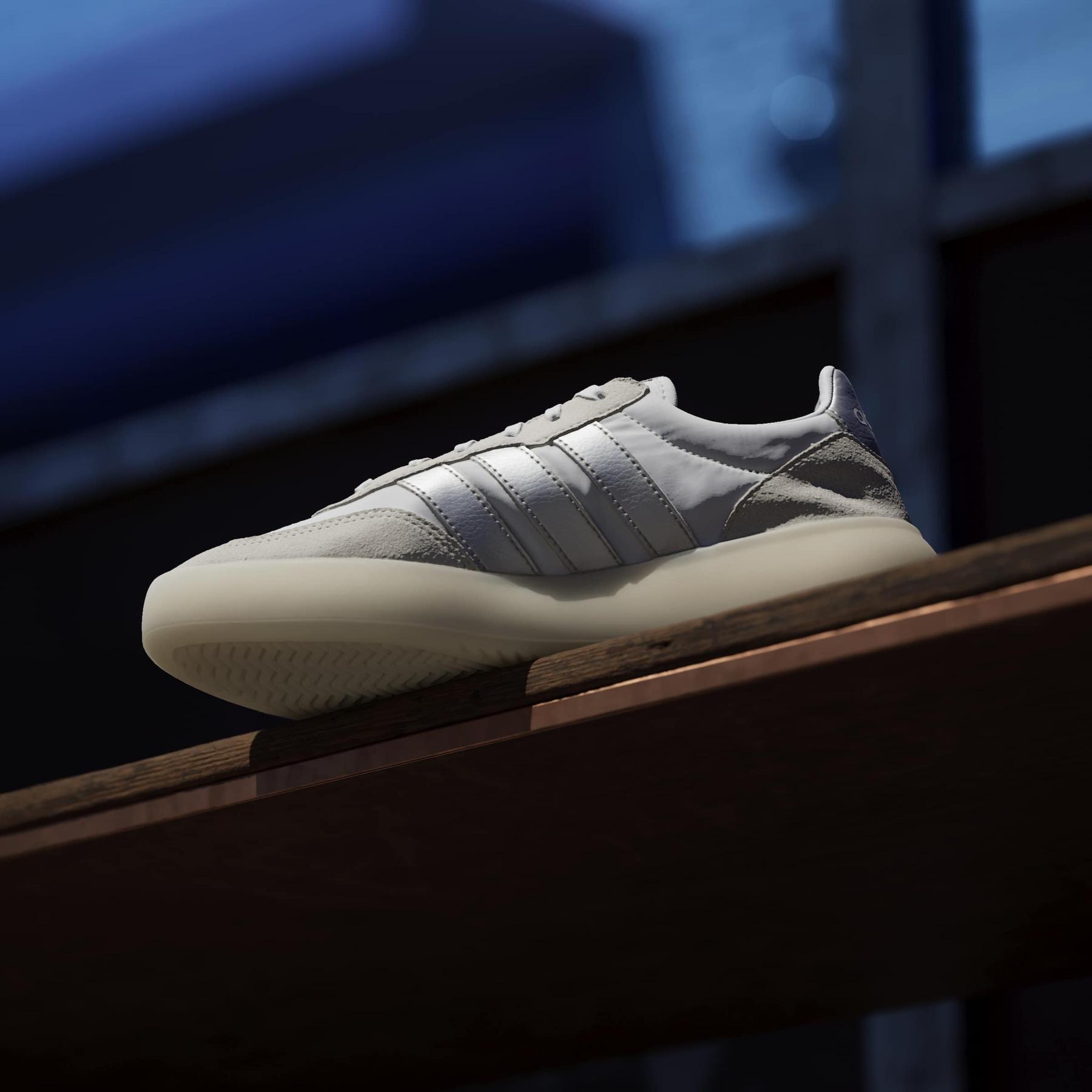 product/a/d/adidas_ji2321_19_footwear_photography_heromrktng_view_7-nw091625.jpg