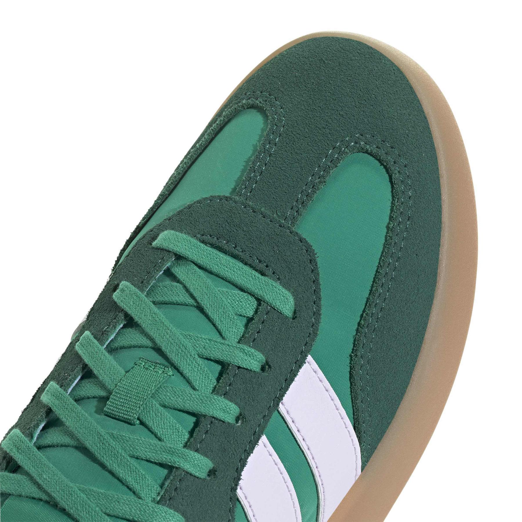 product/a/d/adidas_ji2324_8_footwear_photography_detail_view_1_white-nw091625.jpg