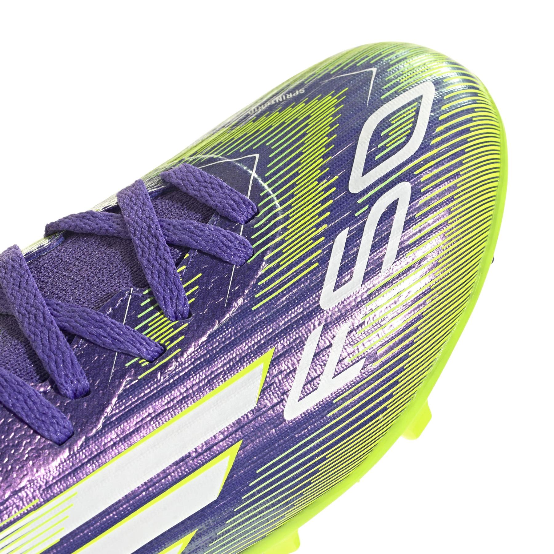 product/a/d/adidas_ji3547_8_footwear_photography_detail_view_2_white-nw091625.jpg