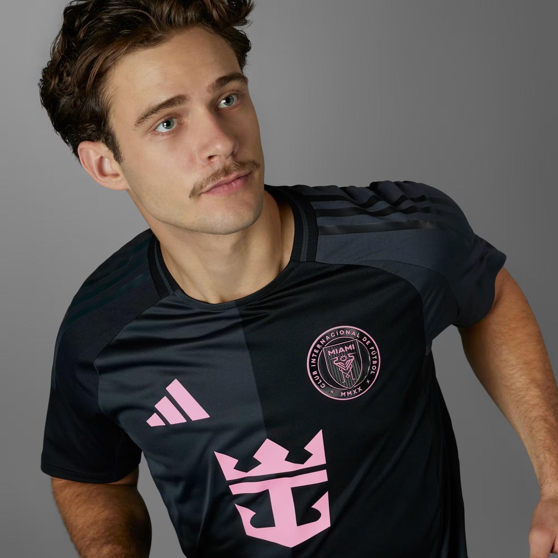 product/a/d/adidas_ji6822_black_7.jpg