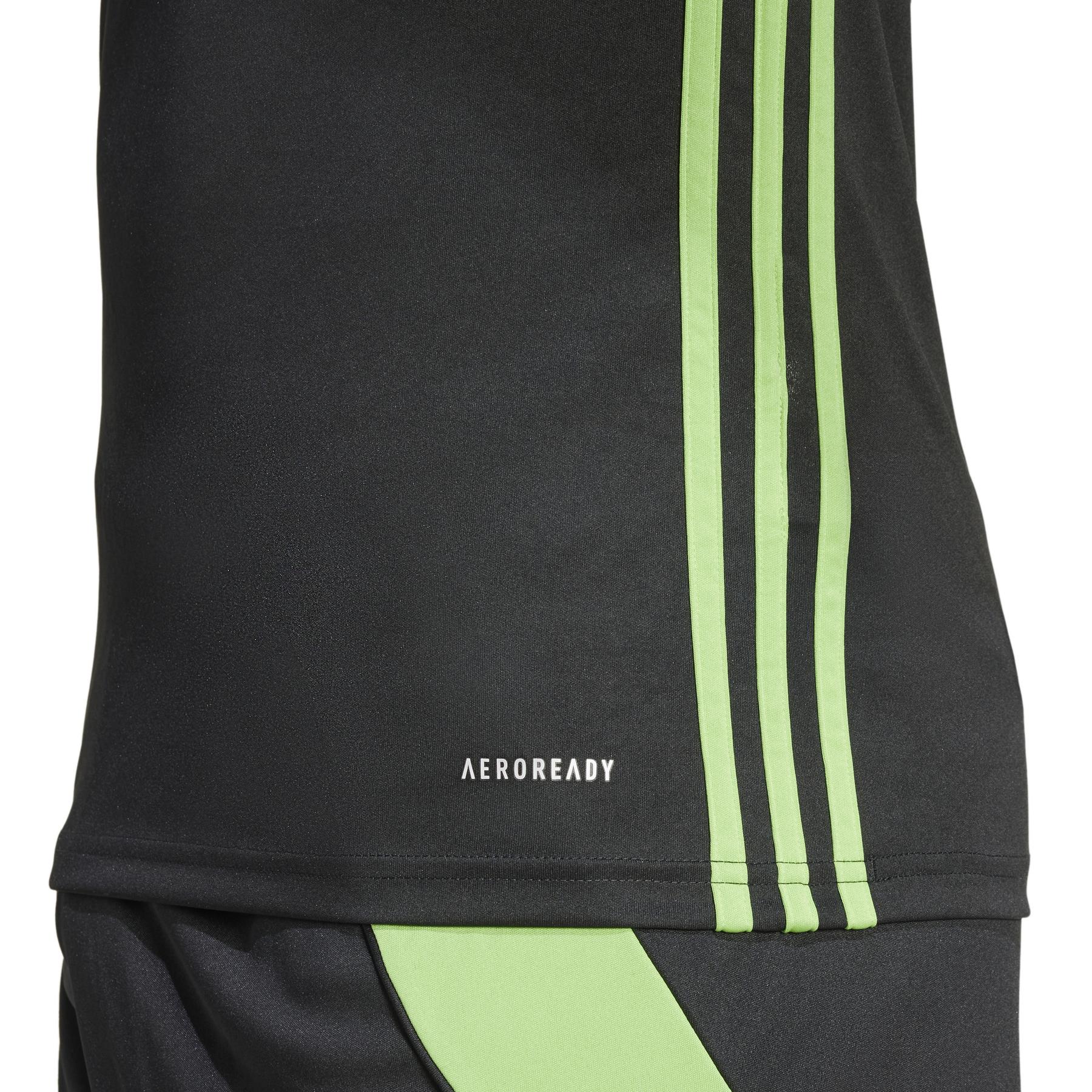 product/a/d/adidas_ji8825_10_apparel_on_model_detail_view_2_white.jpg
