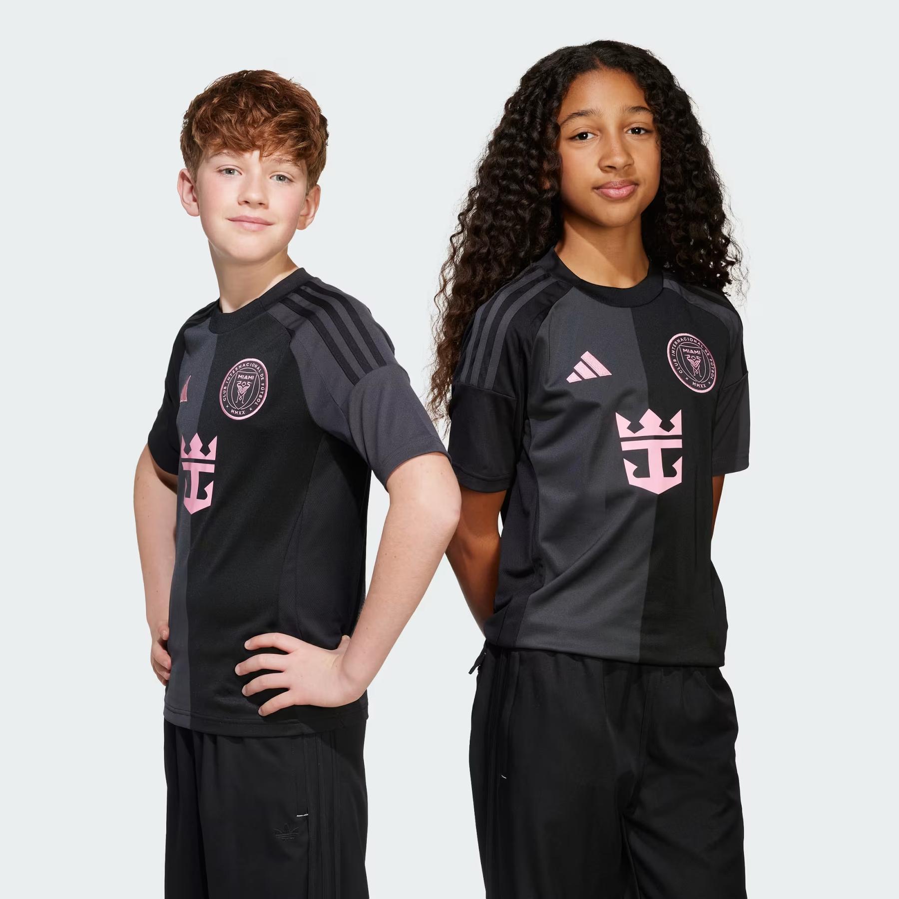 product/a/d/adidas_ji9123_black_3.jpg