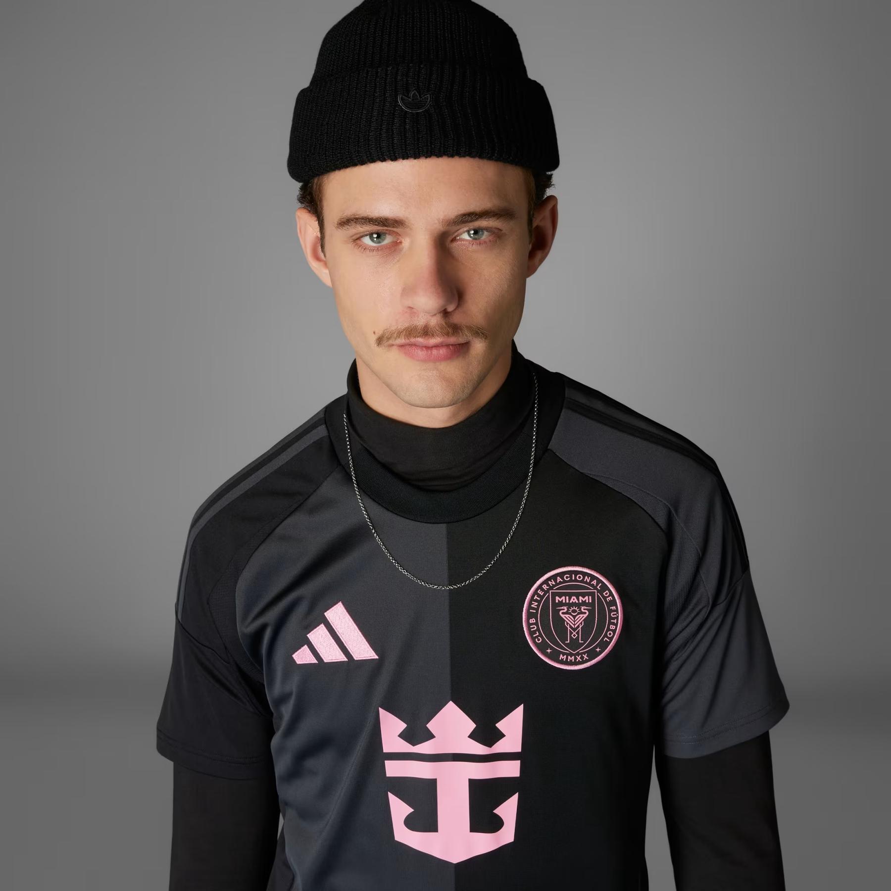 product/a/d/adidas_ji9124_black_6.jpg