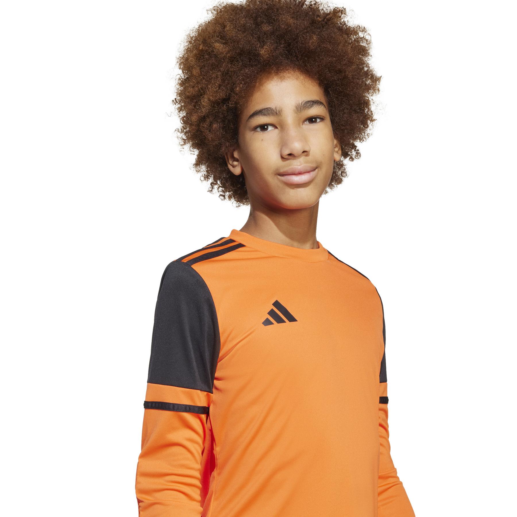 product/a/d/adidas_jj1941_7_apparel_on_model_detail_view_2_white.jpg
