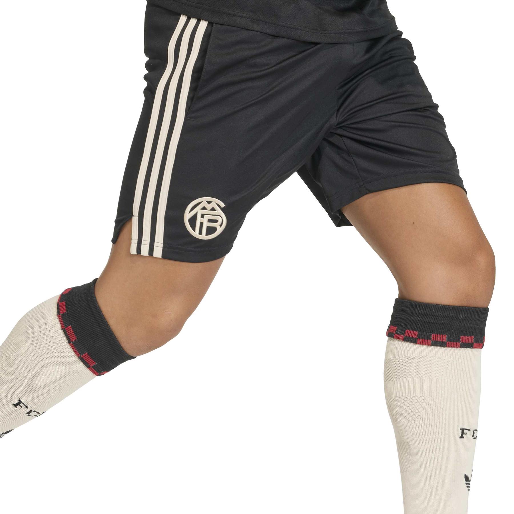 product/a/d/adidas_jj2141_6_apparel_on_model_detail_view_1_white.jpg