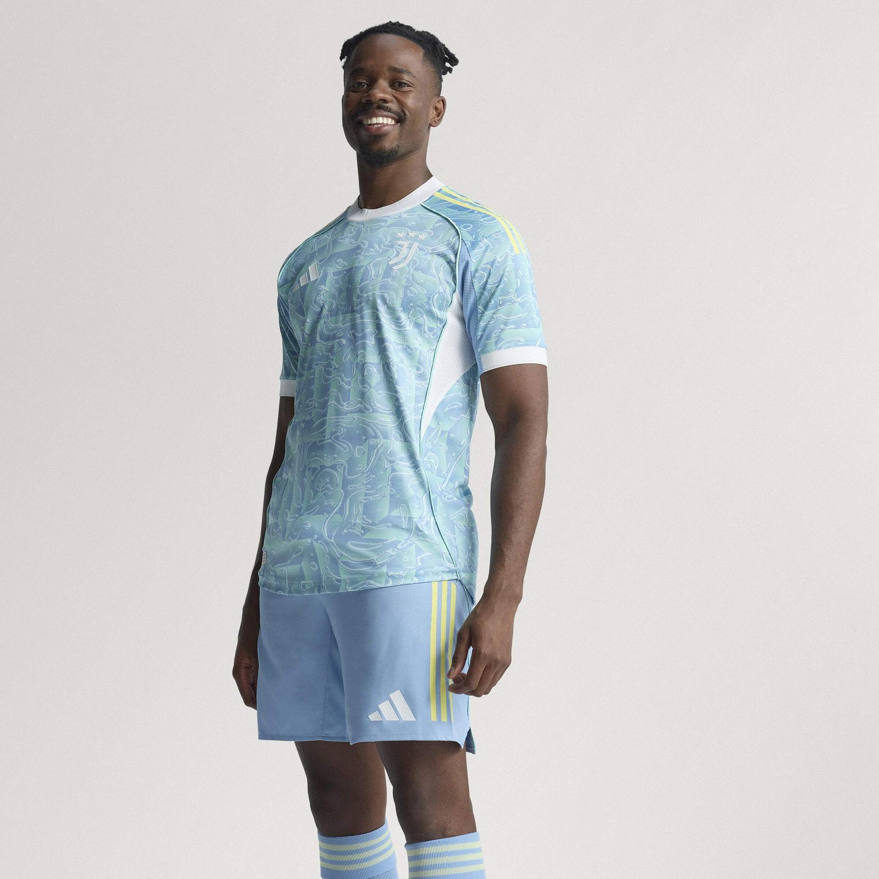 product/a/d/adidas_jj4312_ashblu_9.jpg